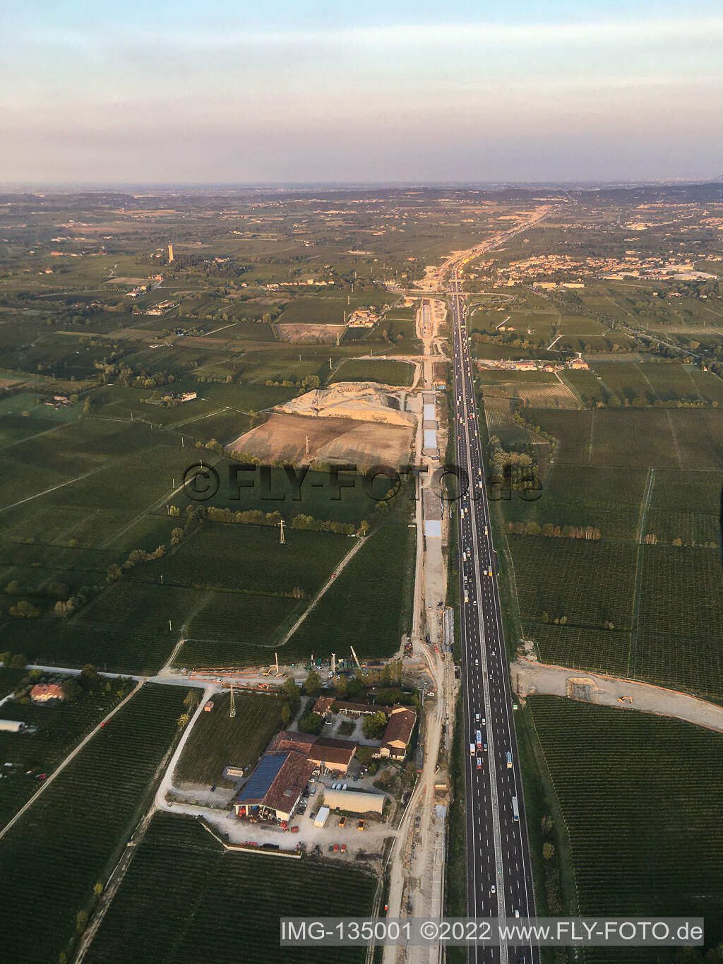 Vue aérienne de Pozzolengo dans le département Brescia, Italie