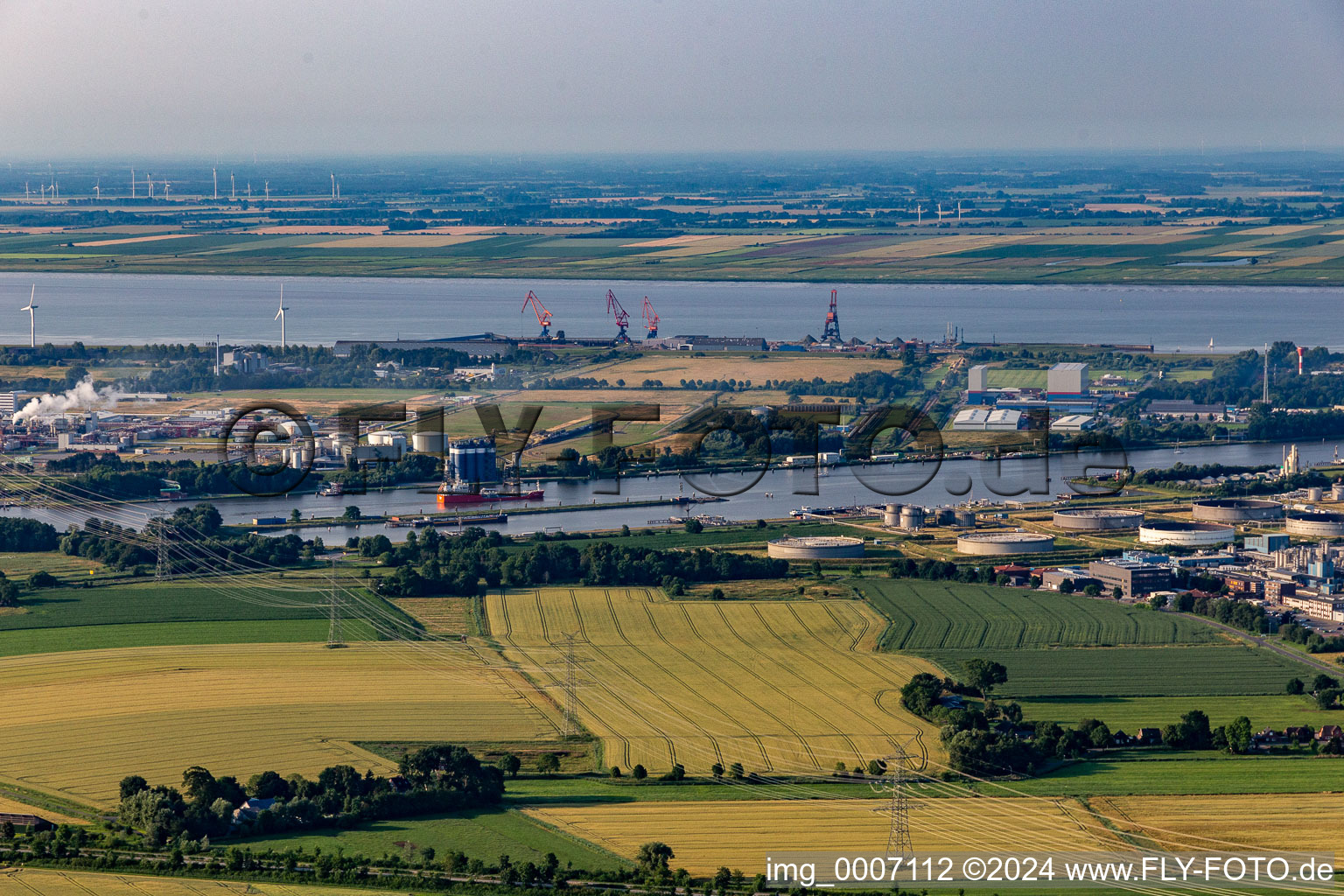 Vue aérienne de Quartier Blangenmoor in Brunsbüttel dans le département Schleswig-Holstein, Allemagne