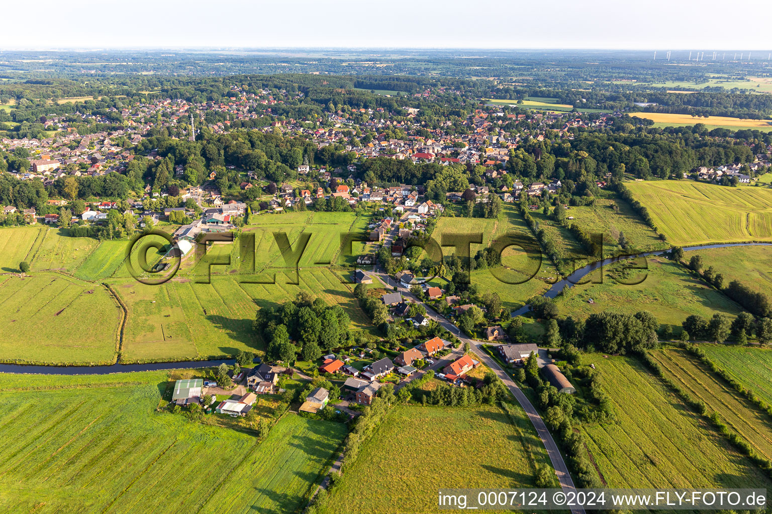 Vue aérienne de Burg dans le département Schleswig-Holstein, Allemagne