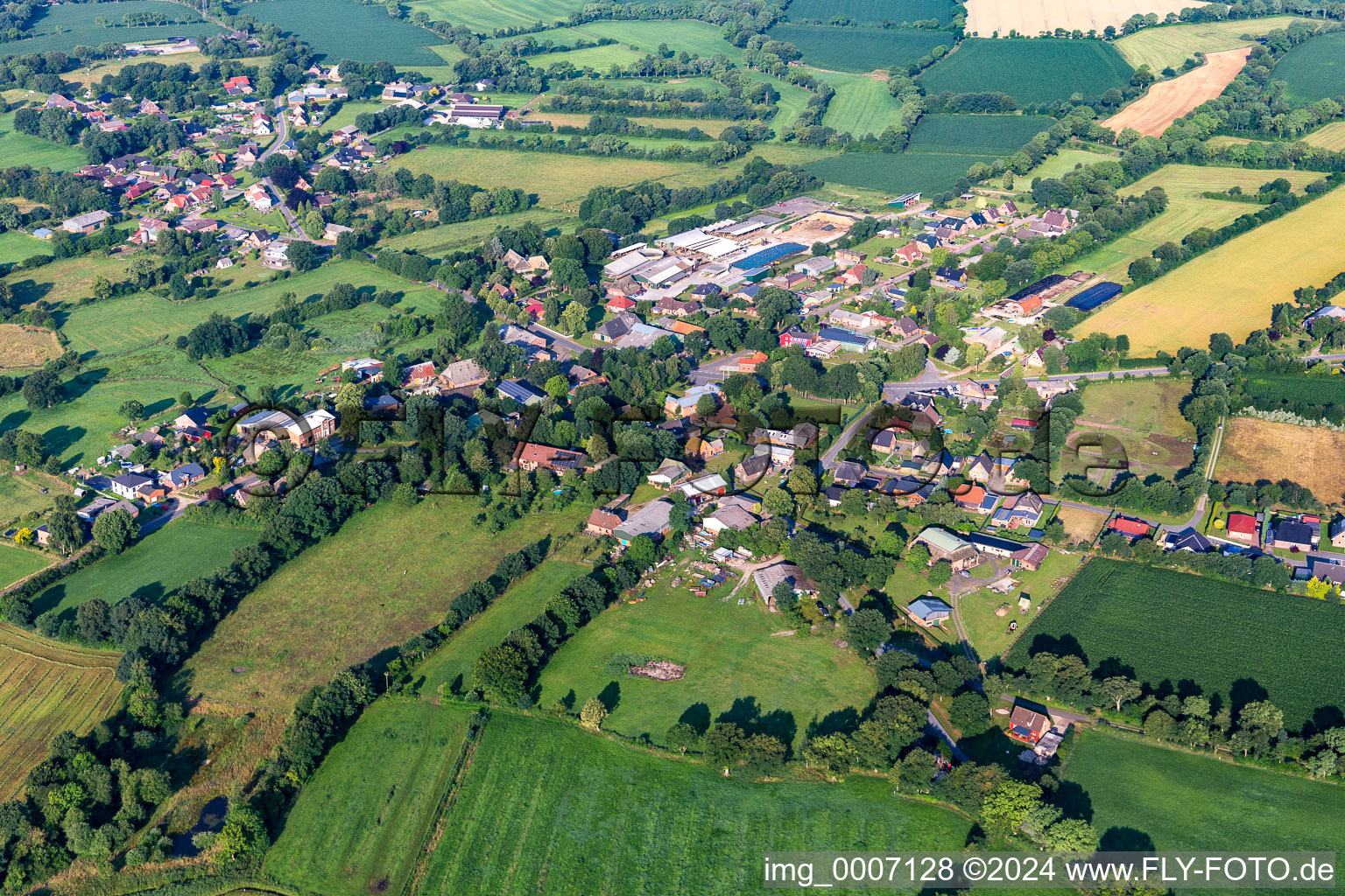 Vue aérienne de Großenrade dans le département Schleswig-Holstein, Allemagne