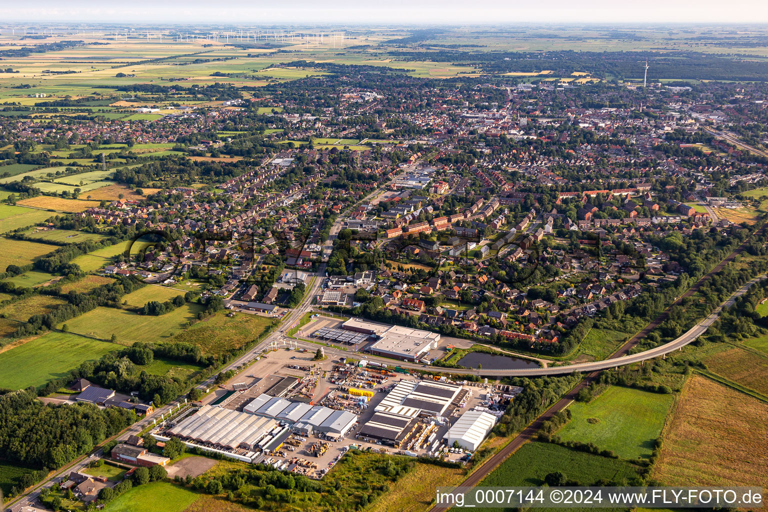 Vue aérienne de Vue sur la ville du centre-ville à Heide dans le département Schleswig-Holstein, Allemagne