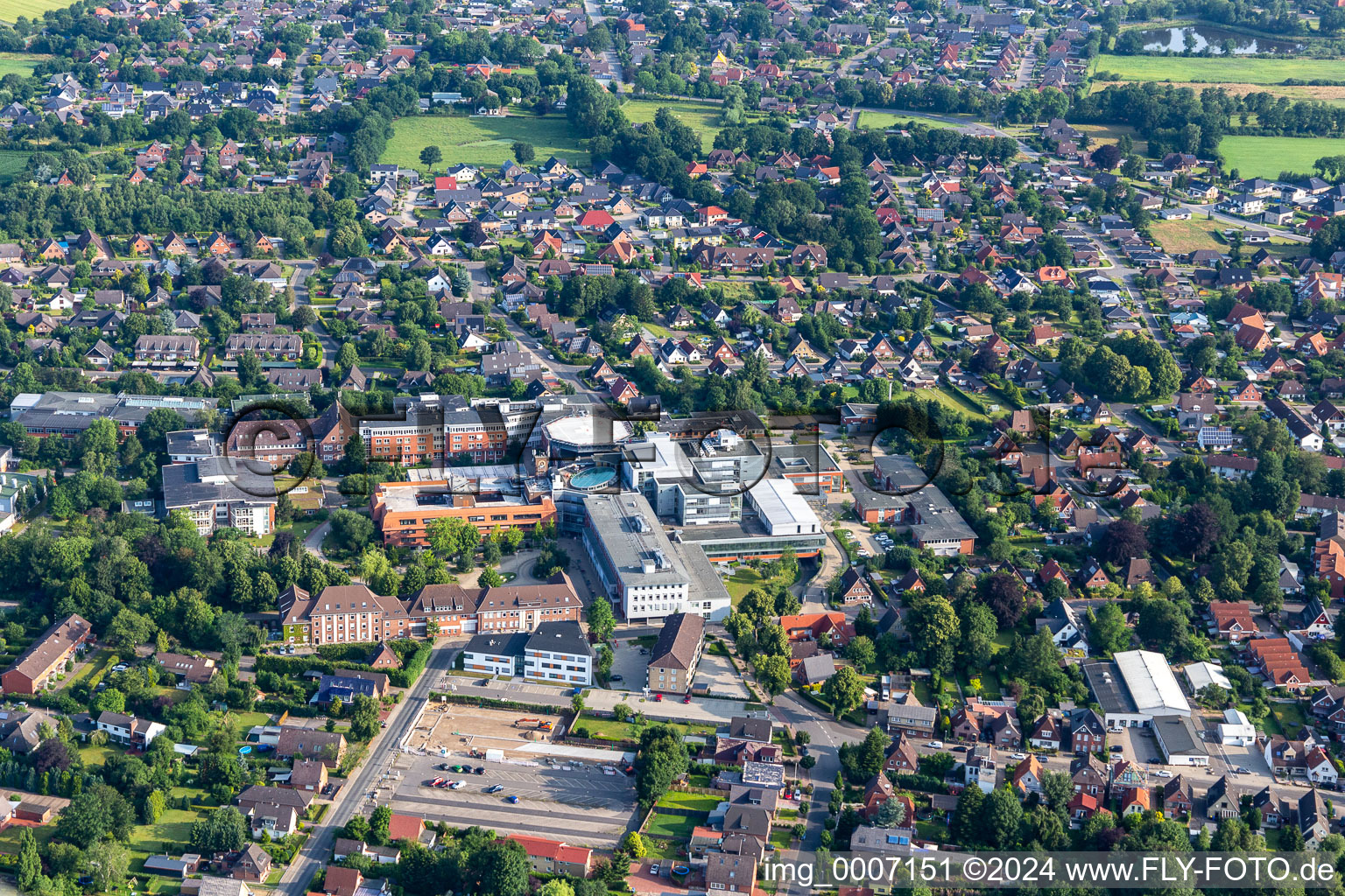 Vue aérienne de Hôpital de district à le quartier Hochfeld in Heide dans le département Schleswig-Holstein, Allemagne