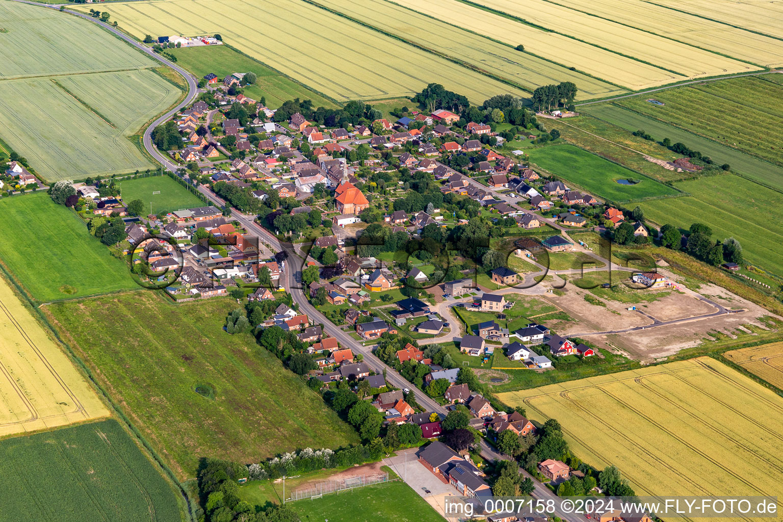 Photographie aérienne de Neuenkirchen dans le département Schleswig-Holstein, Allemagne