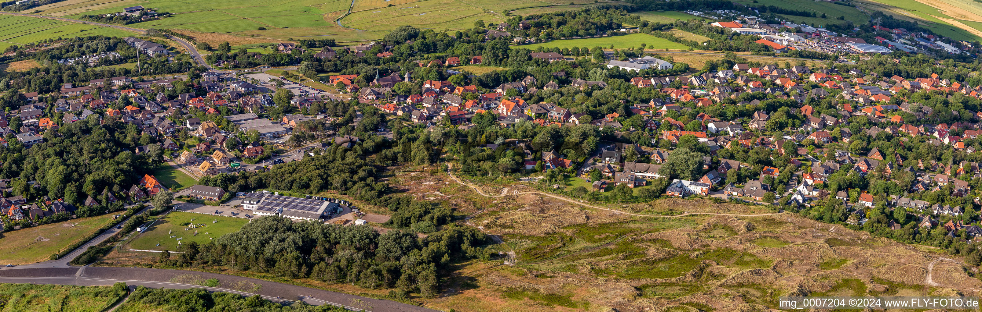 Vue aérienne de Panorama dans les plaines inondables de la côte de la mer du Nord à le quartier Olsdorf in Sankt Peter-Ording dans le département Schleswig-Holstein, Allemagne