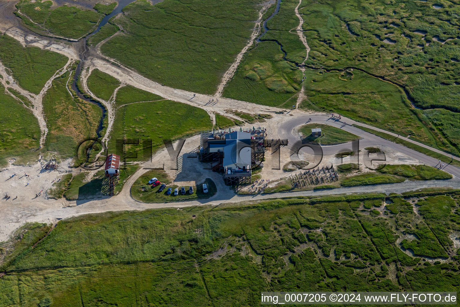 Vue aérienne de Village/zone de baignade sud avec cabane de plage Axels à le quartier Olsdorf in Sankt Peter-Ording dans le département Schleswig-Holstein, Allemagne