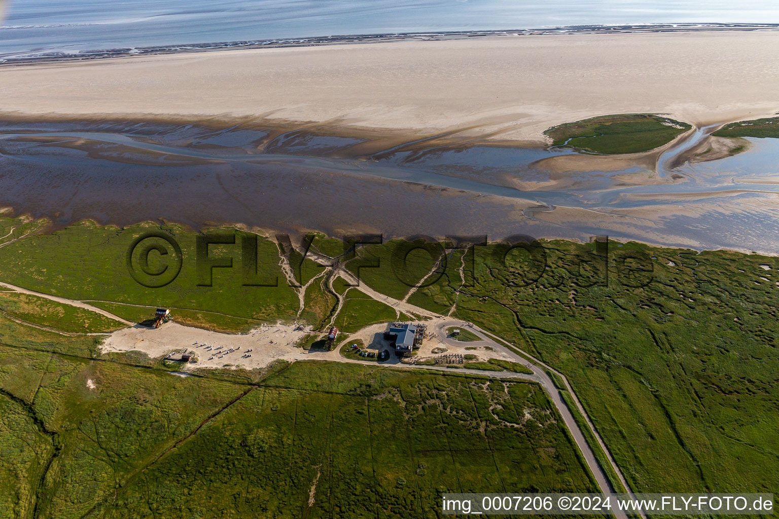 Vue aérienne de Restaurant "La Cabane de Plage à le quartier Olsdorf in Sankt Peter-Ording dans le département Schleswig-Holstein, Allemagne