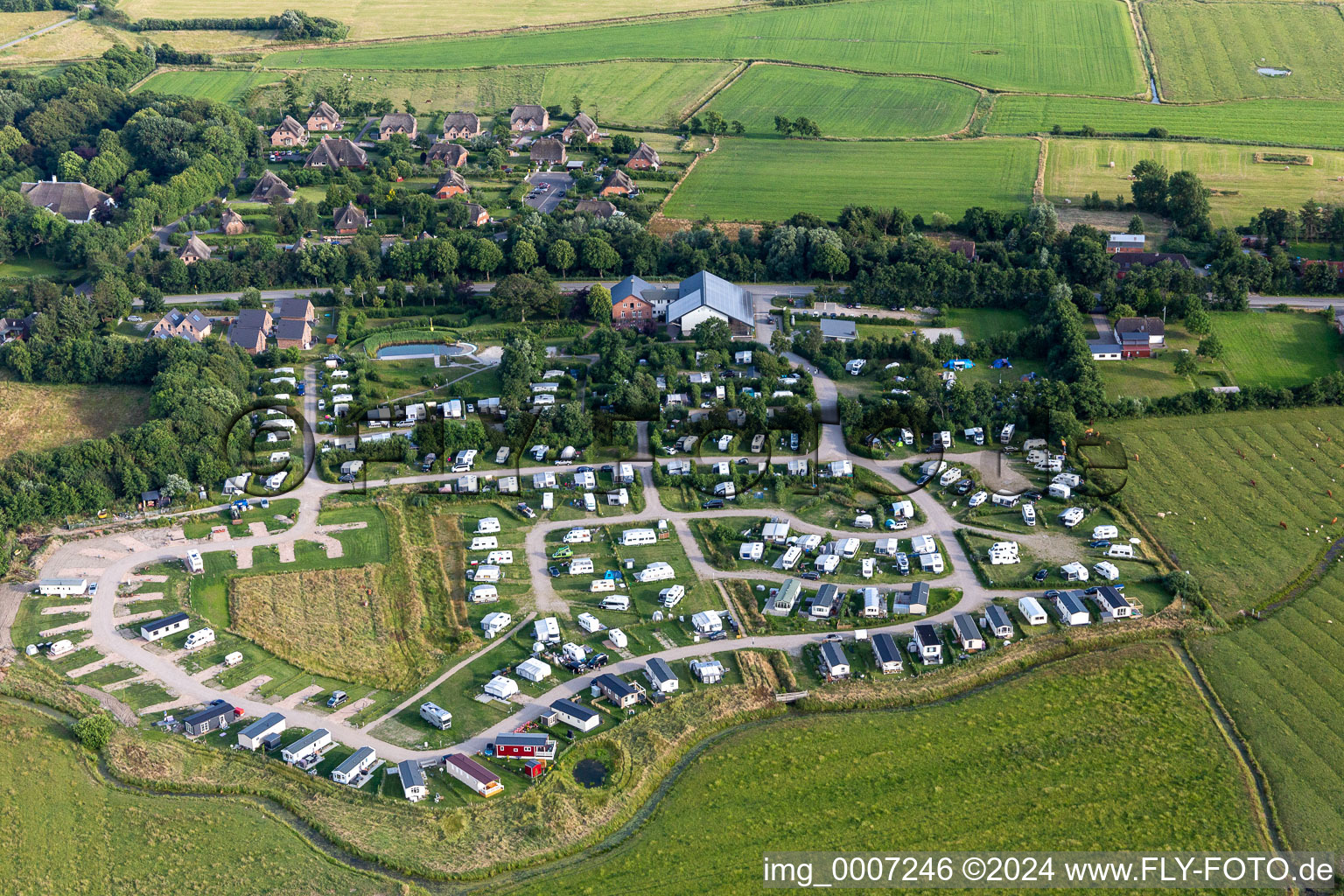 Photographie aérienne de Camping MeerVert à le quartier Süderdeich in Tating dans le département Schleswig-Holstein, Allemagne