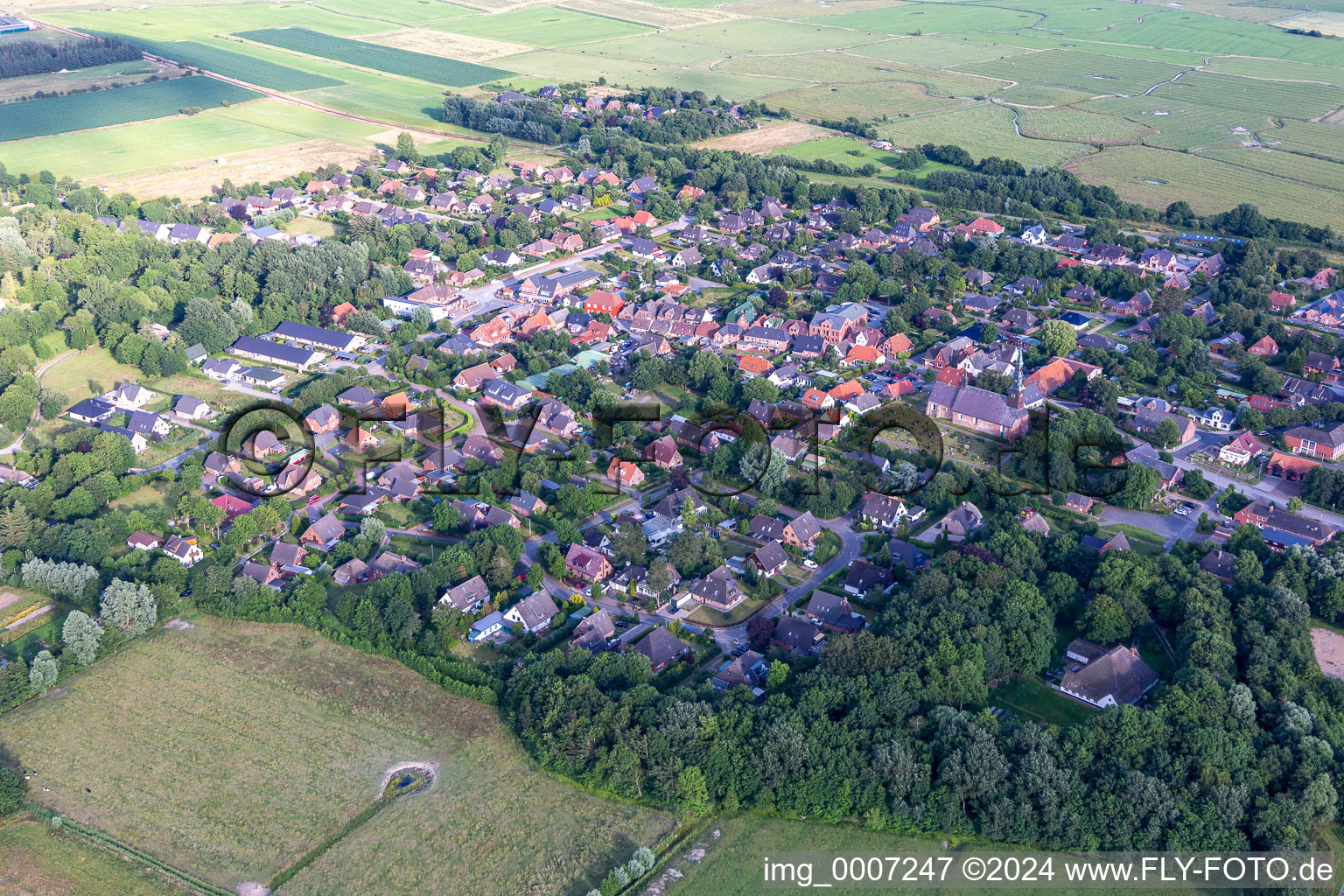 Vue aérienne de Quartier Süderdeich in Tating dans le département Schleswig-Holstein, Allemagne