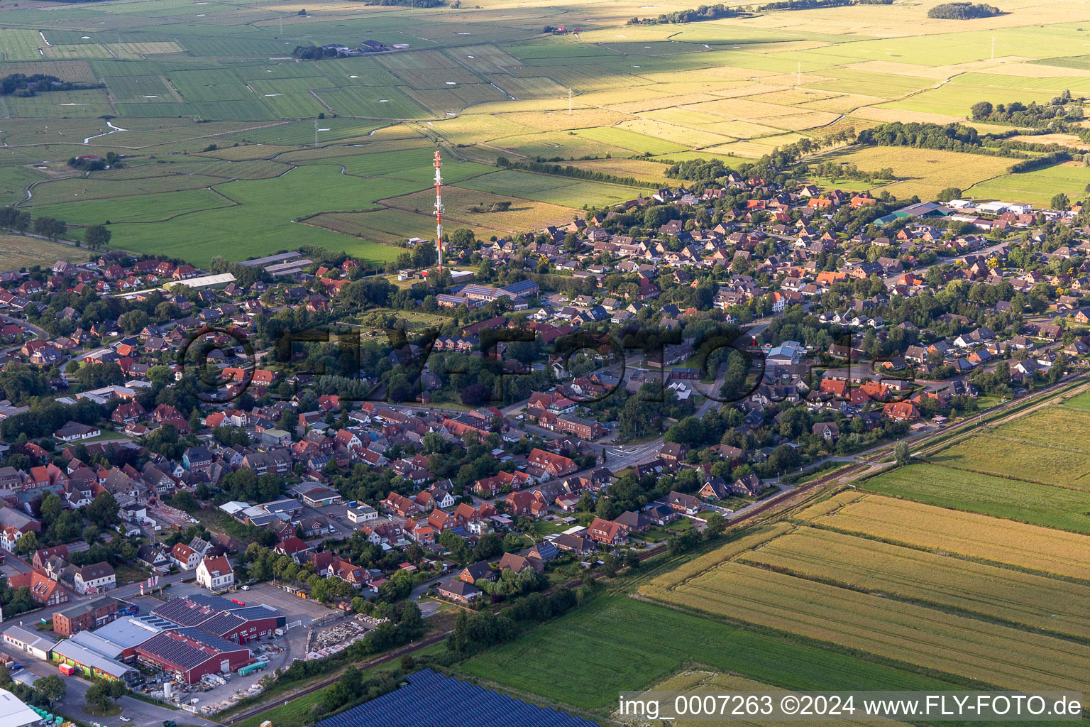 Vue aérienne de Quartier Leegesee in Garding dans le département Schleswig-Holstein, Allemagne