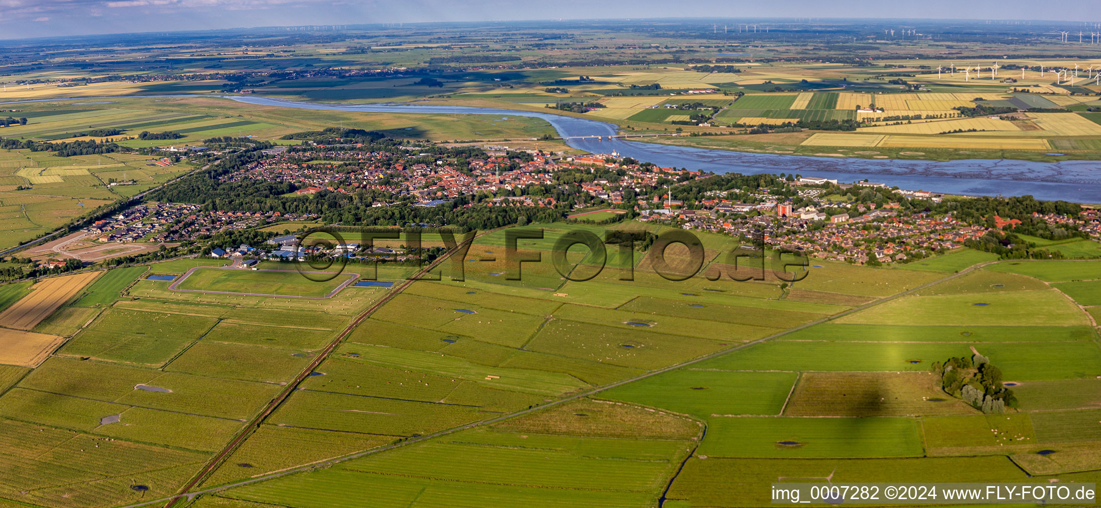 Vue aérienne de Tönning dans le département Schleswig-Holstein, Allemagne