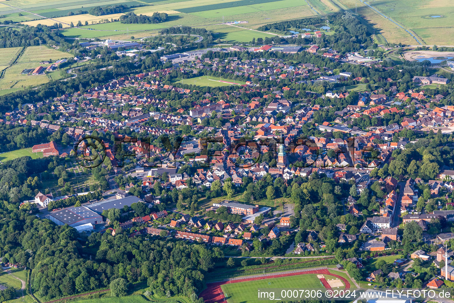 Photographie aérienne de Tönning dans le département Schleswig-Holstein, Allemagne