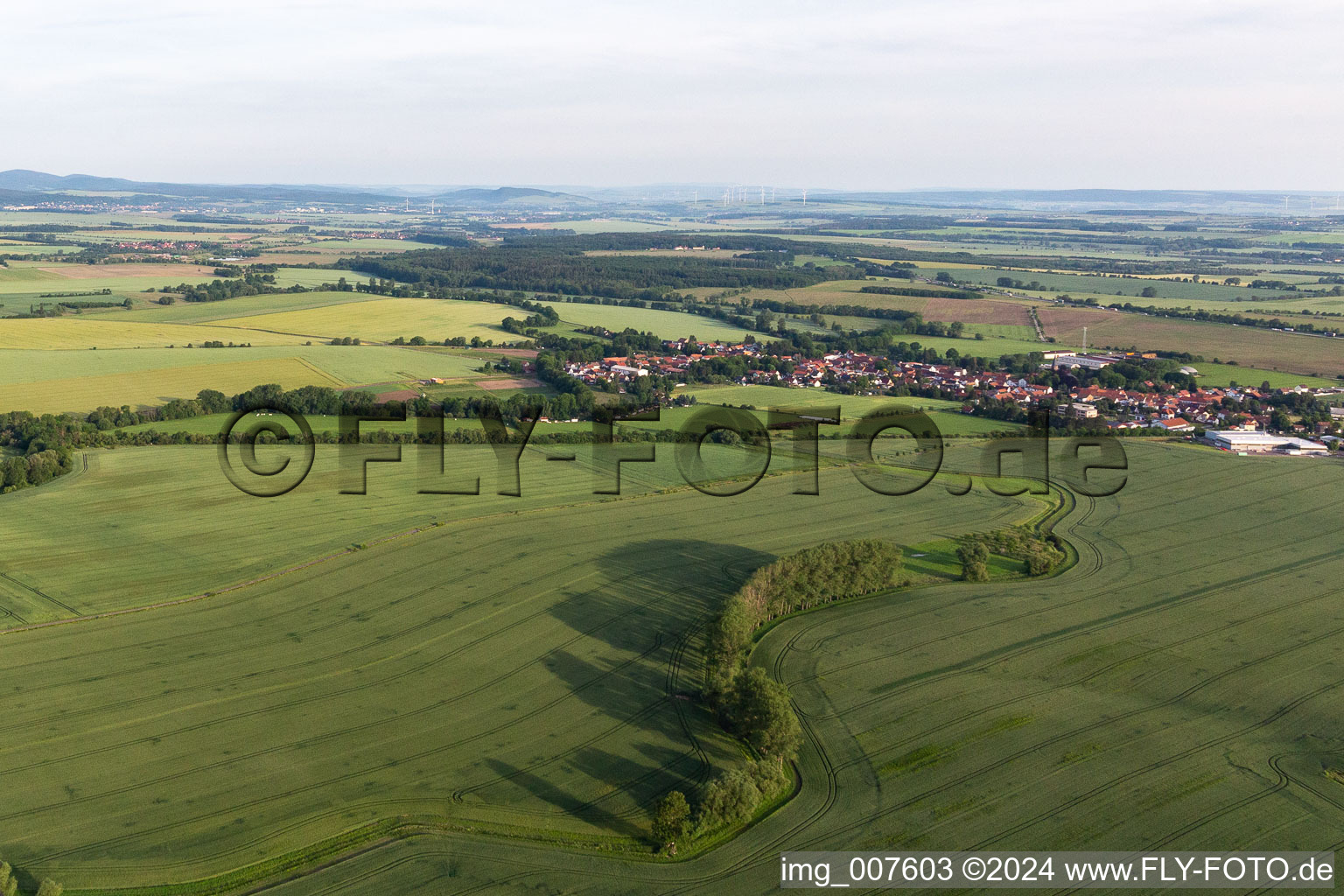 Vue aérienne de Emleben dans le département Thuringe, Allemagne