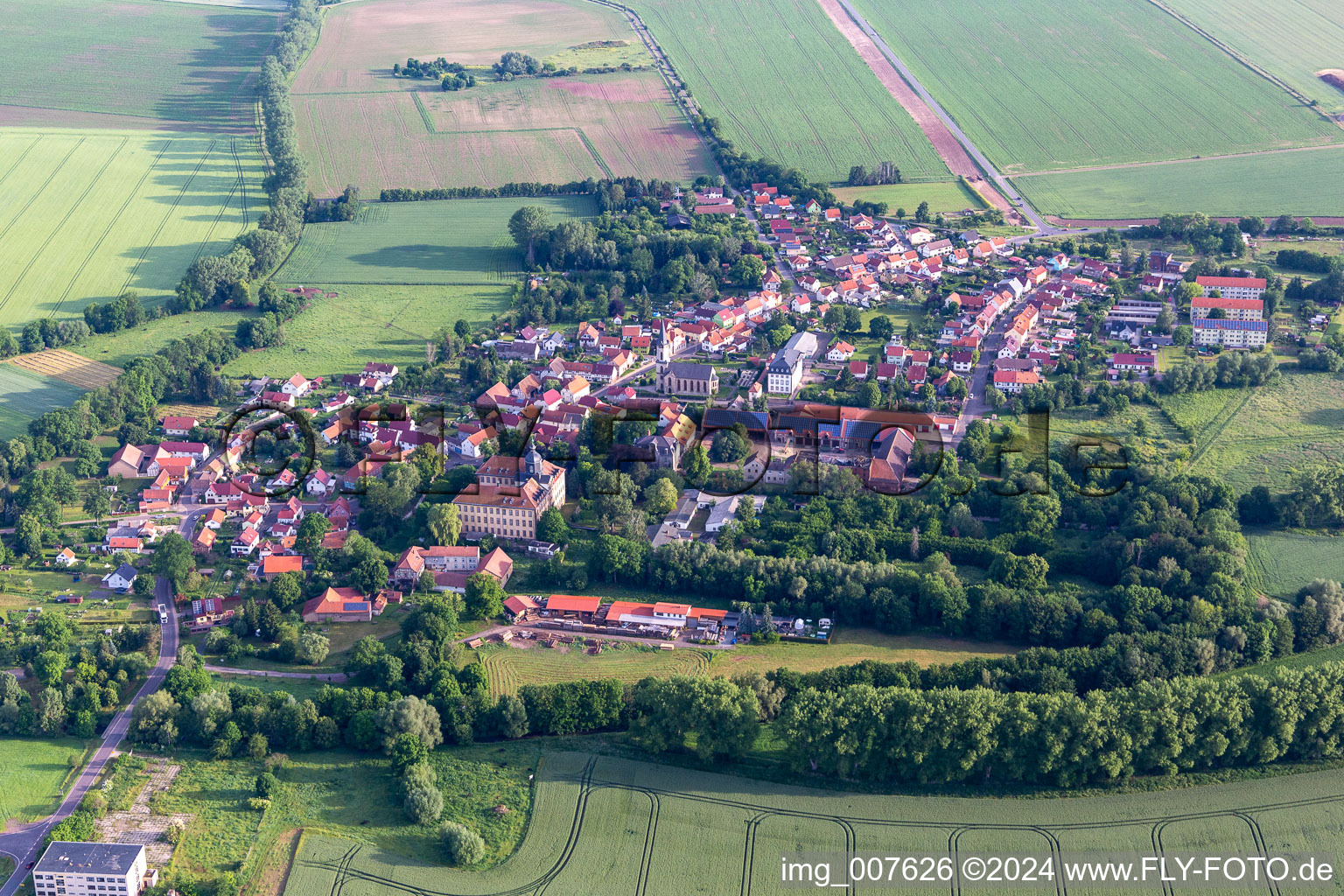 Vue aérienne de Quartier Friedrichswerth in Nessetal dans le département Thuringe, Allemagne