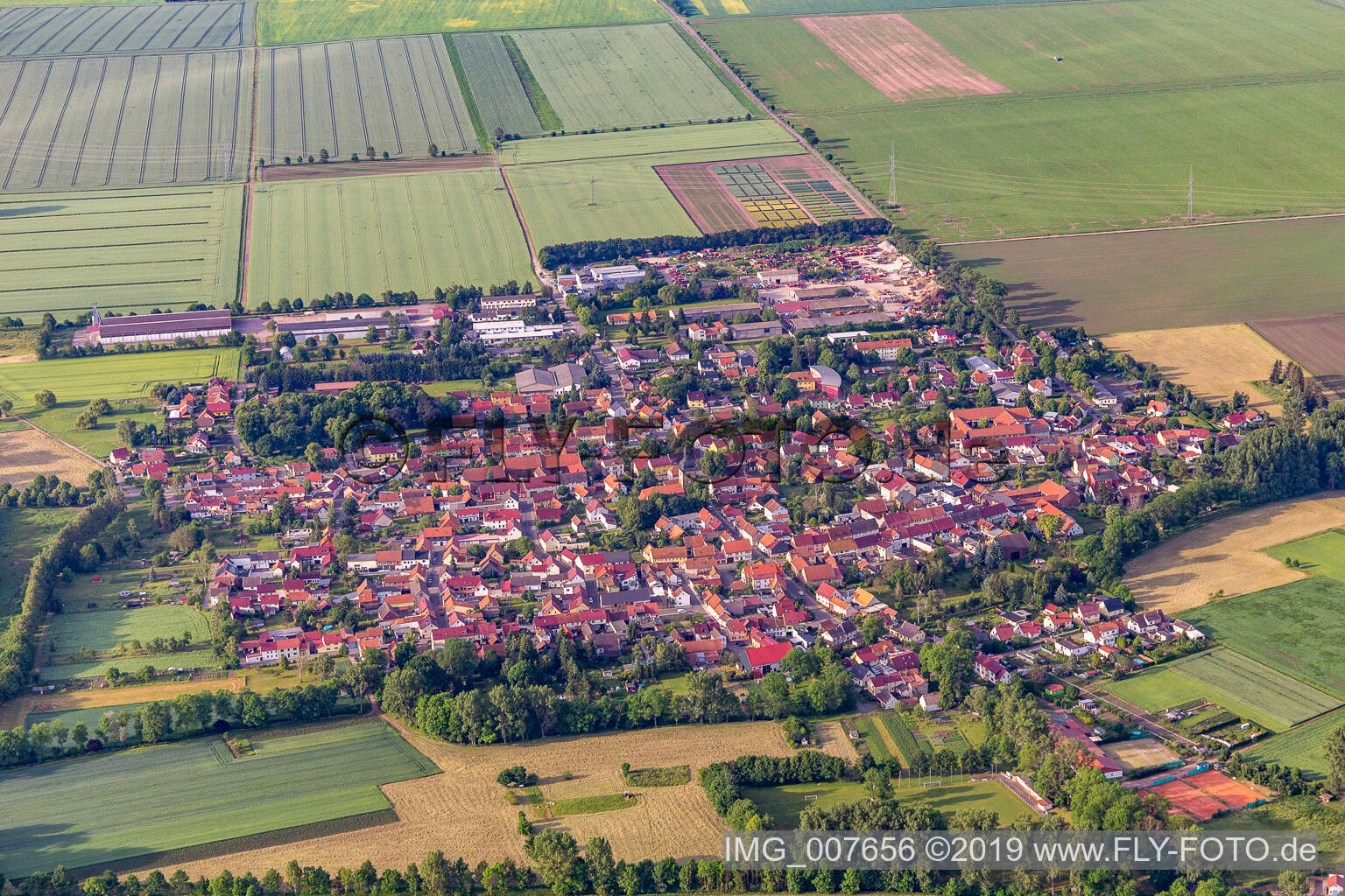 Vue aérienne de Friemar dans le département Thuringe, Allemagne