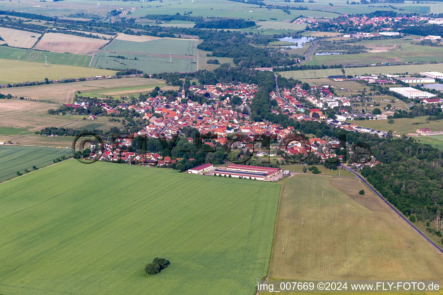 Vue aérienne de Wechmar dans le département Thuringe, Allemagne