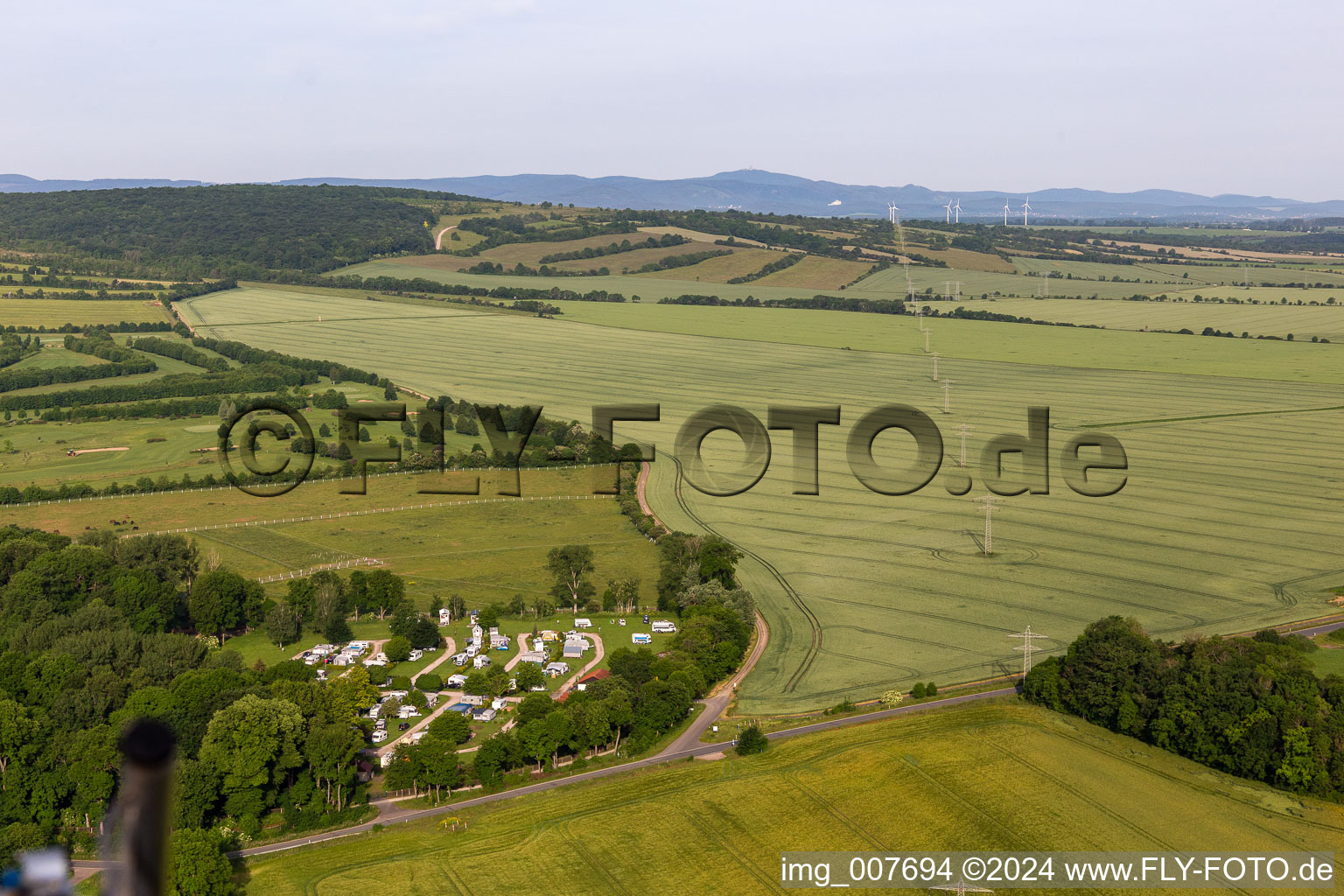 Photographie aérienne de Camping Drei Gleichen à le quartier Mühlberg in Drei Gleichen dans le département Thuringe, Allemagne