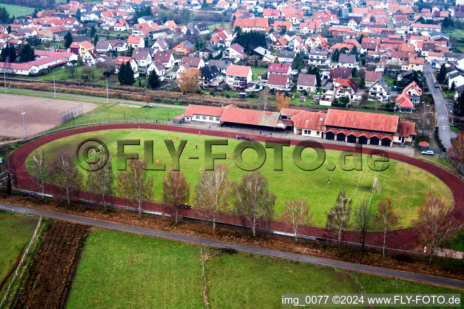 Vue aérienne de Terrain de sport à Steinfeld dans le département Rhénanie-Palatinat, Allemagne