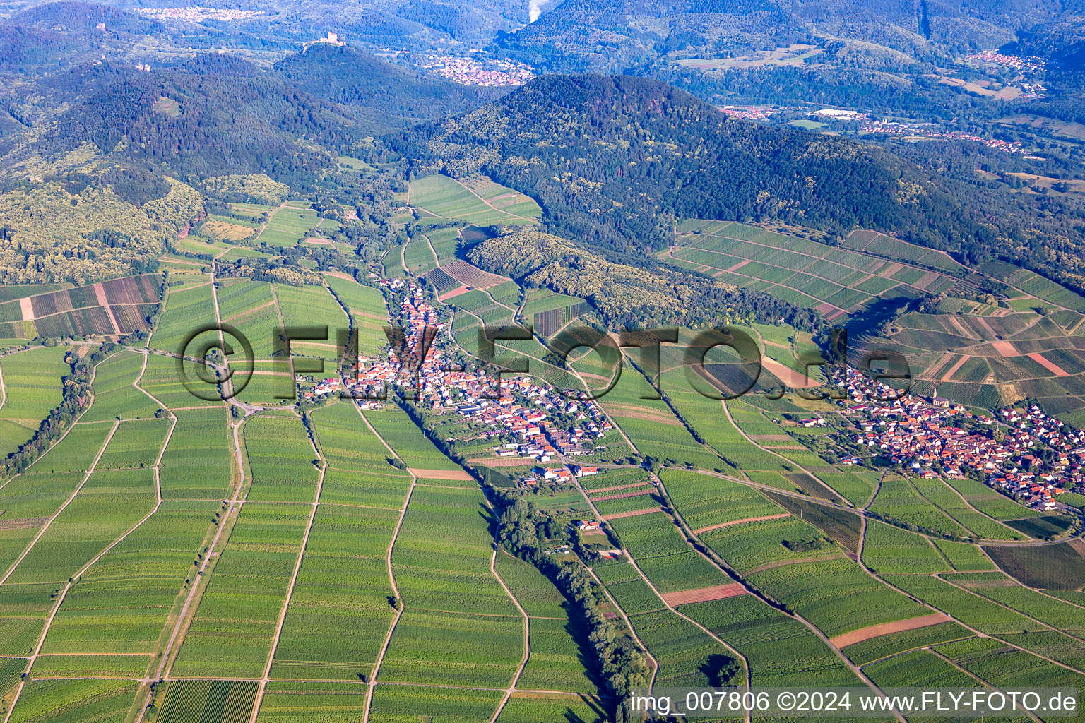 Vue aérienne de Ranschbach dans le département Rhénanie-Palatinat, Allemagne