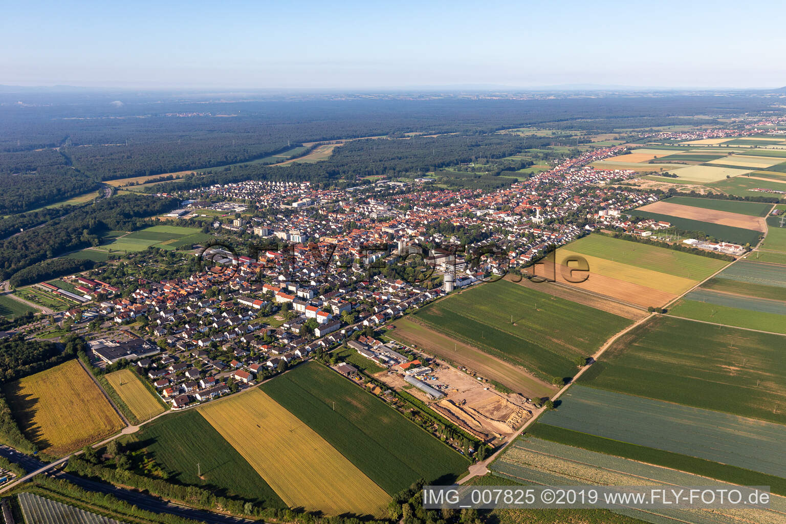 Vue aérienne de Kandel dans le département Rhénanie-Palatinat, Allemagne