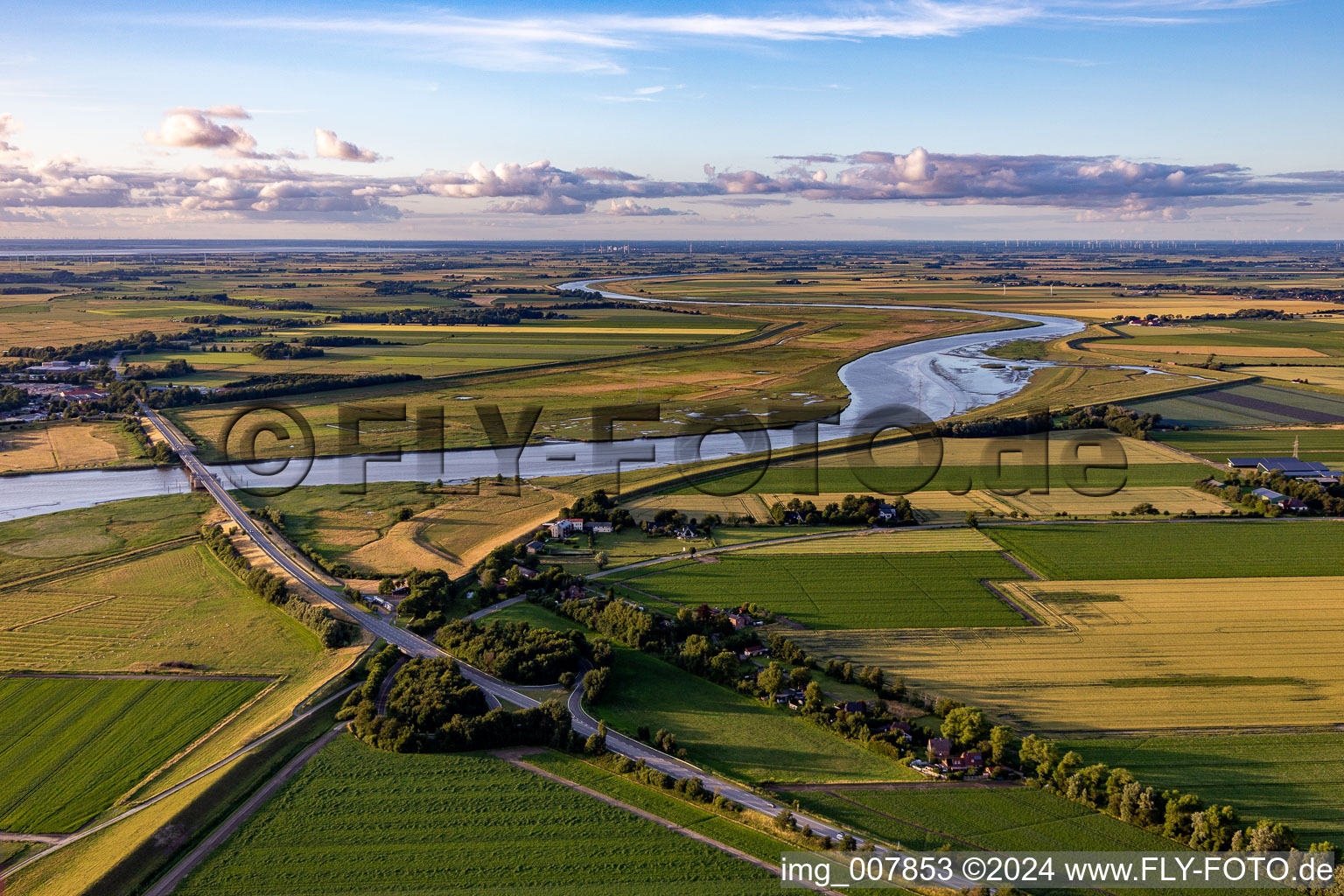 Vue aérienne de Pont Eider à Tönning à Tönning dans le département Schleswig-Holstein, Allemagne