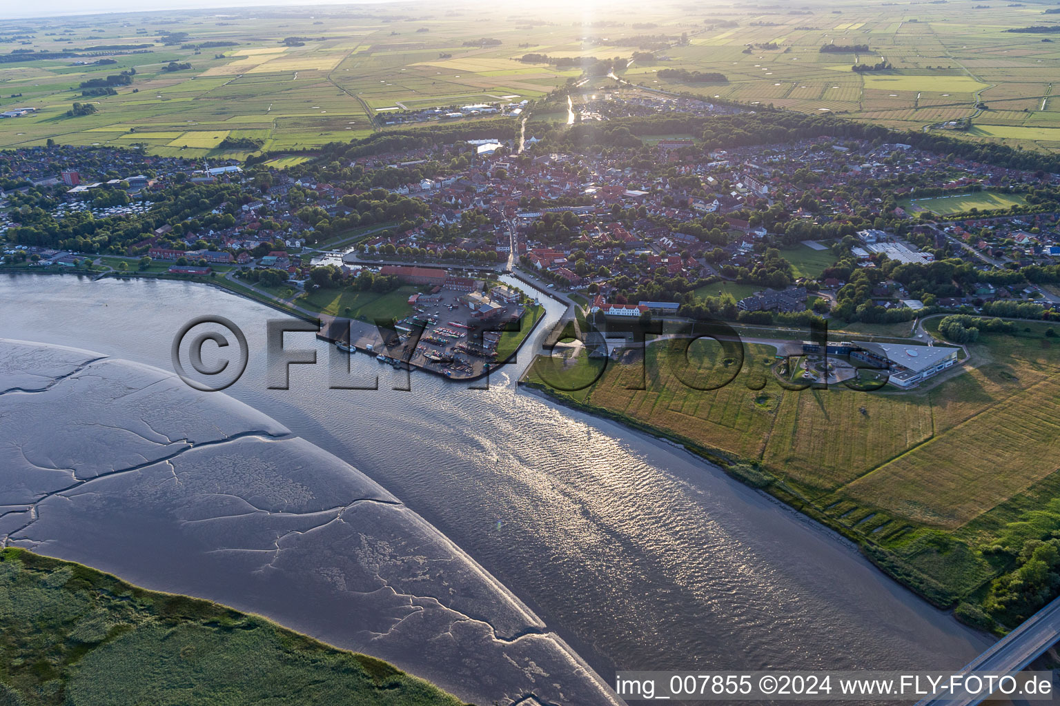 Vue aérienne de Pont Eider à Tönning à Tönning dans le département Schleswig-Holstein, Allemagne