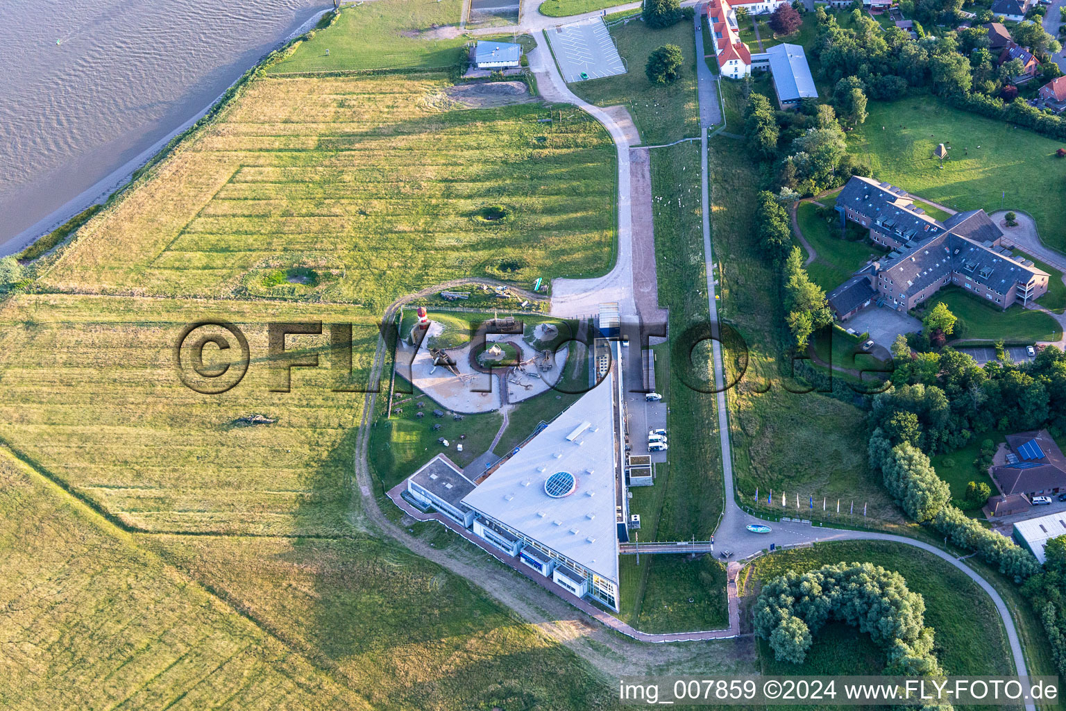 Vue aérienne de Forum Multimar Watt à Tönning dans le département Schleswig-Holstein, Allemagne