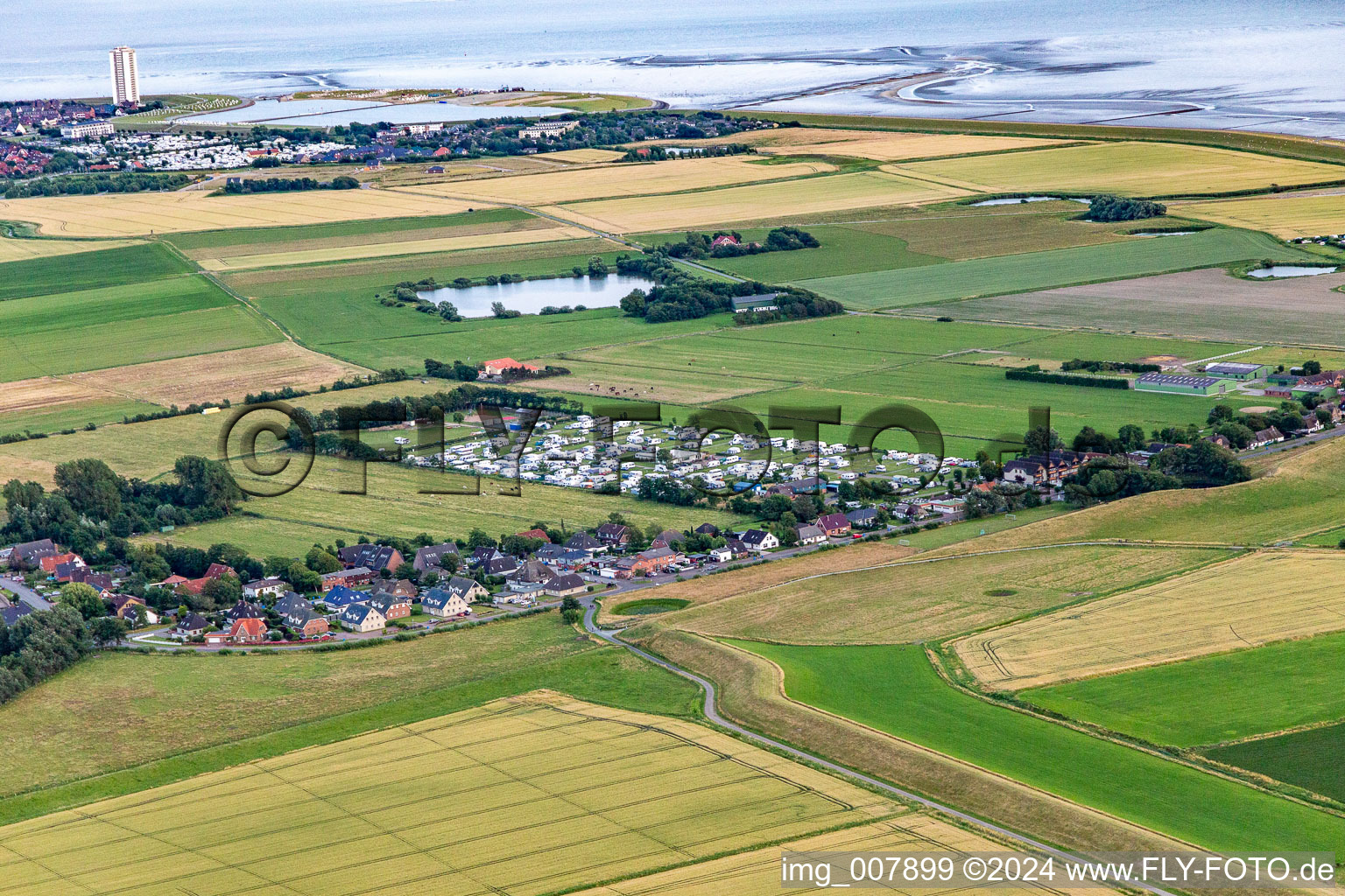 Vue aérienne de Camping en mer du Nord à Lee à le quartier Stinteck in Oesterdeichstrich dans le département Schleswig-Holstein, Allemagne