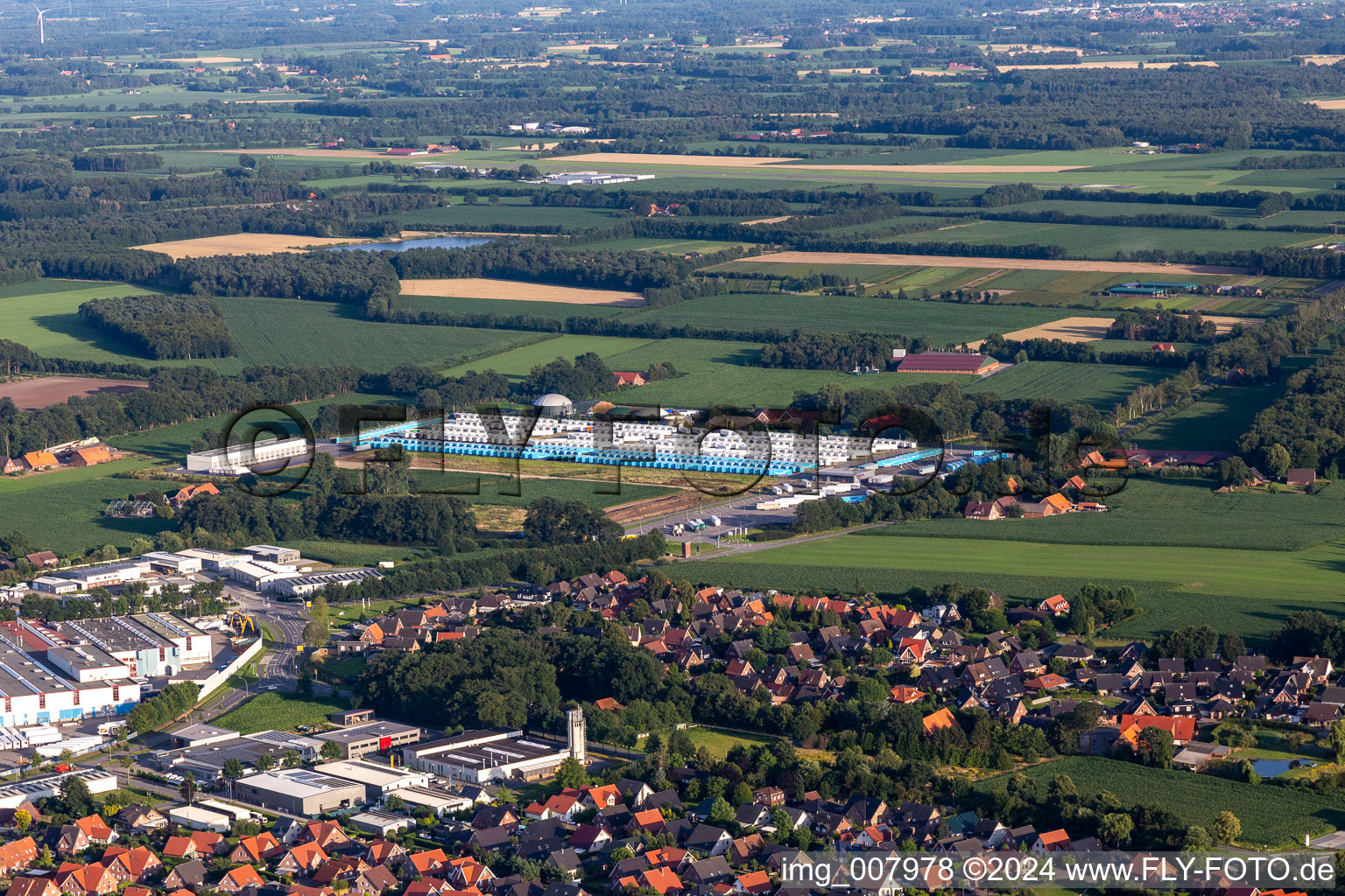 Vue aérienne de Complexe immobilier et terrain du centre logistique Schmitz cargobull à Vreden dans le département Rhénanie du Nord-Westphalie, Allemagne