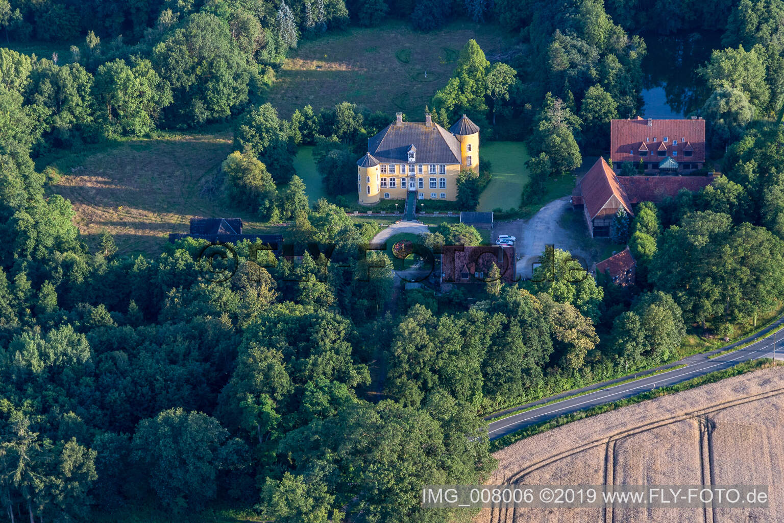 Vue aérienne de Hôtel Château de Diepenbrock à Bocholt dans le département Rhénanie du Nord-Westphalie, Allemagne