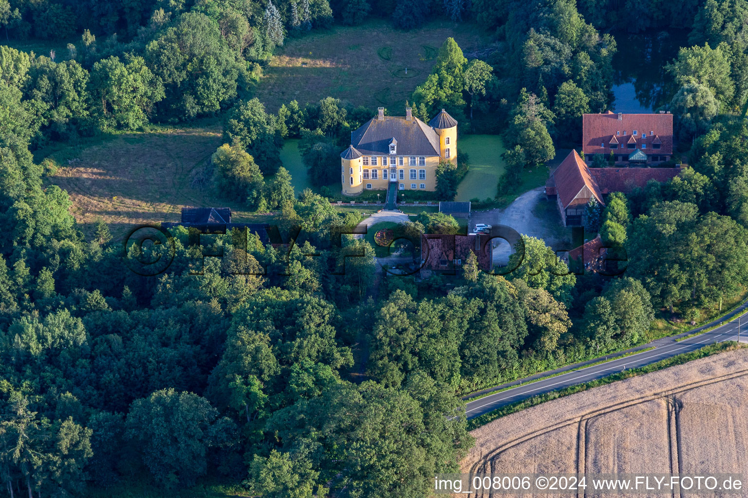 Vue aérienne de Hôtel Château de Diepenbrock à Bocholt dans le département Rhénanie du Nord-Westphalie, Allemagne