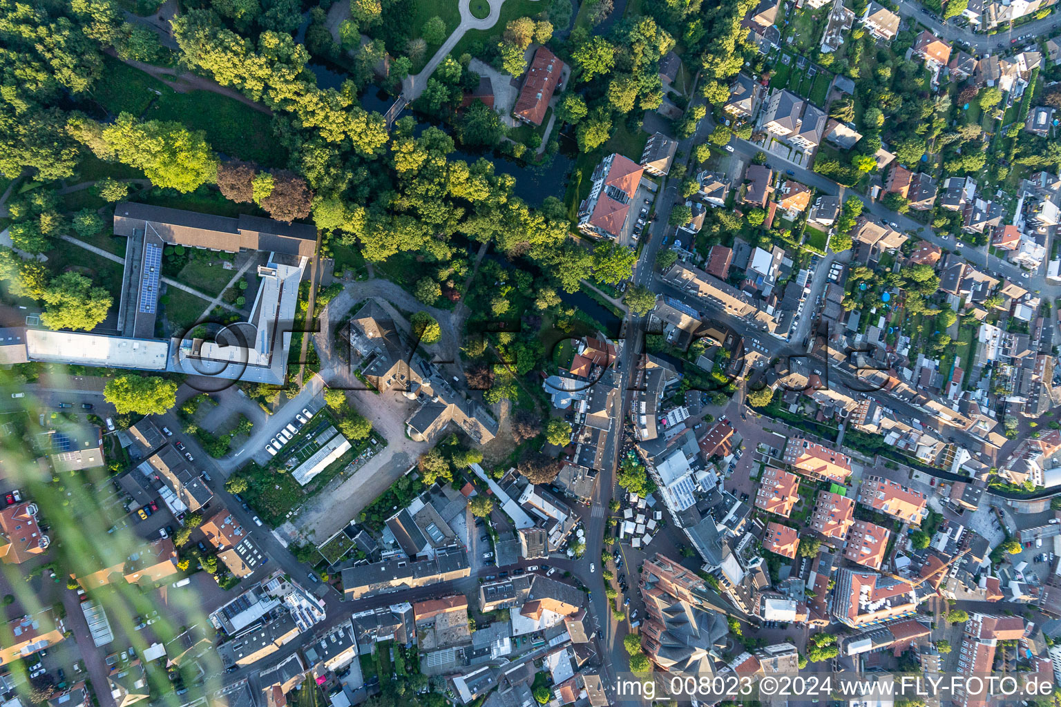 Vue aérienne de Académie Klausenhof à Rhede dans le département Rhénanie du Nord-Westphalie, Allemagne