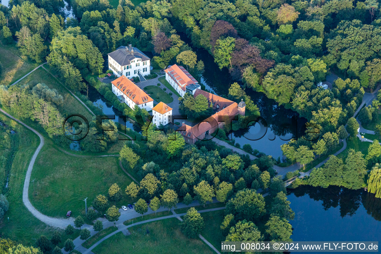 Vue aérienne de Zones riveraines du lac et de la zone de loisirs Pröbstingsee et Borkener Segelclub eV en Hoxfeld à le quartier Hoxfeld in Borken dans le département Rhénanie du Nord-Westphalie, Allemagne