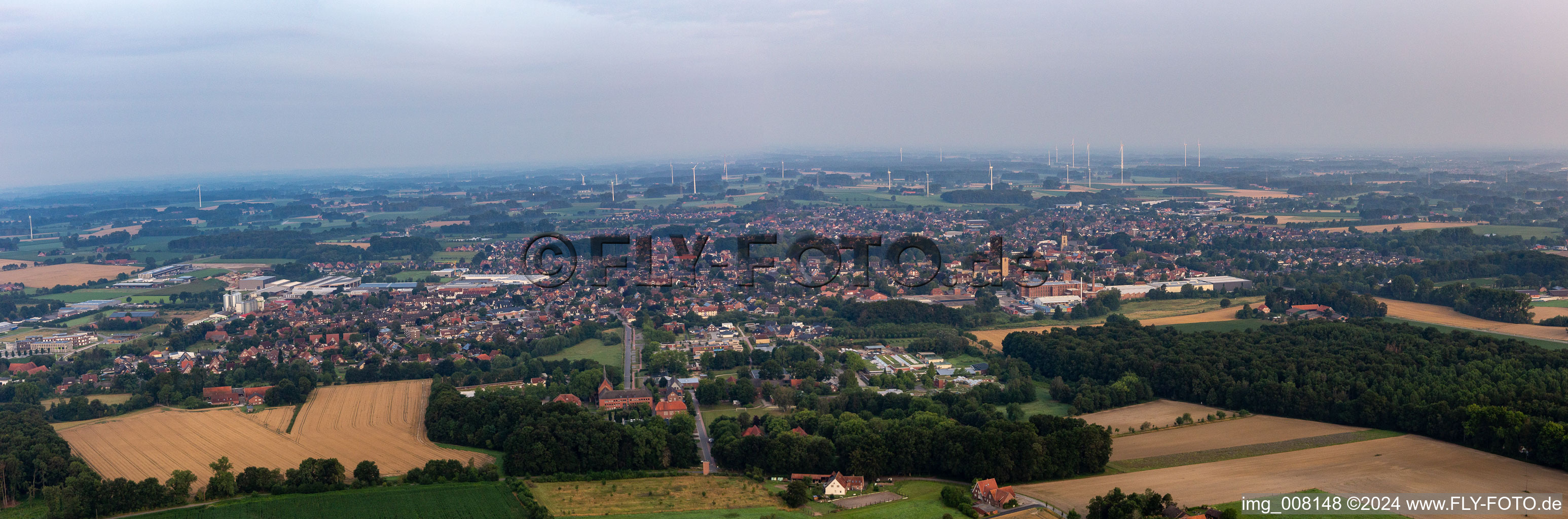 Vue aérienne de Zone urbaine panoramique avec périphérie et centre-ville à Gescher dans le département Rhénanie du Nord-Westphalie, Allemagne