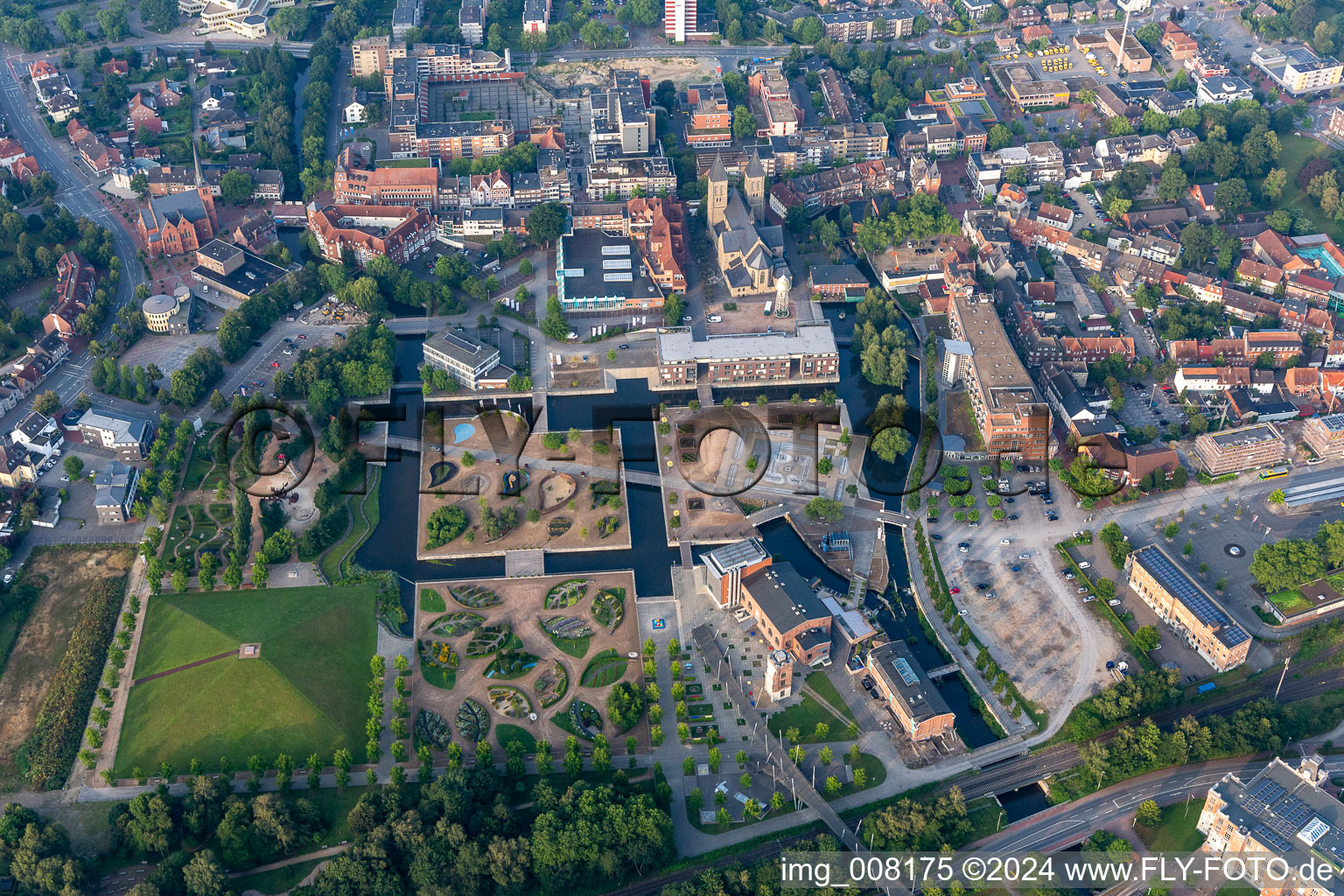 Photographie aérienne de LAGA, musée du rock'n'pop à Gronau dans le département Rhénanie du Nord-Westphalie, Allemagne