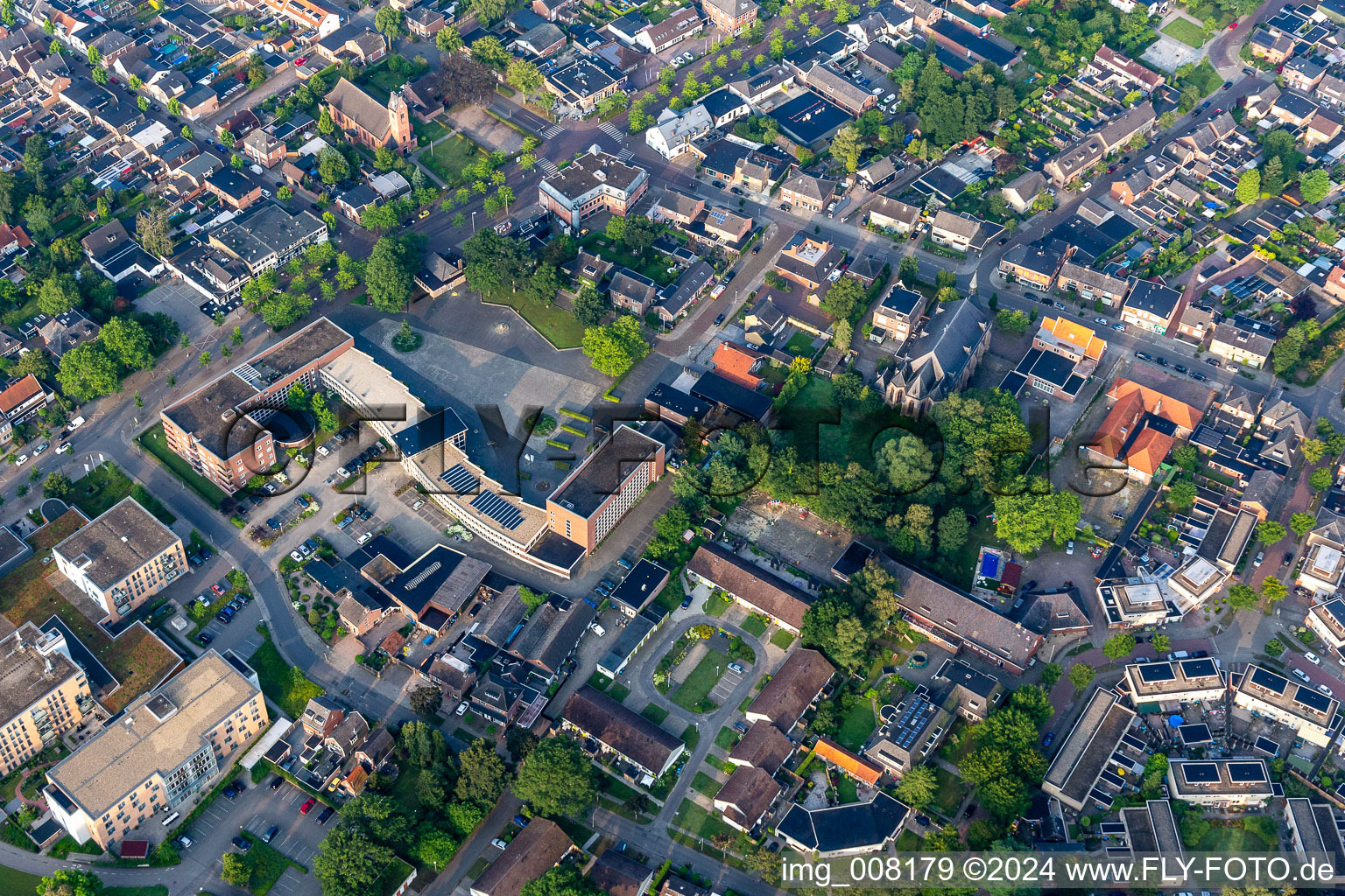 Vue aérienne de Place Helders à Enschede dans le département Overijssel, Pays-Bas