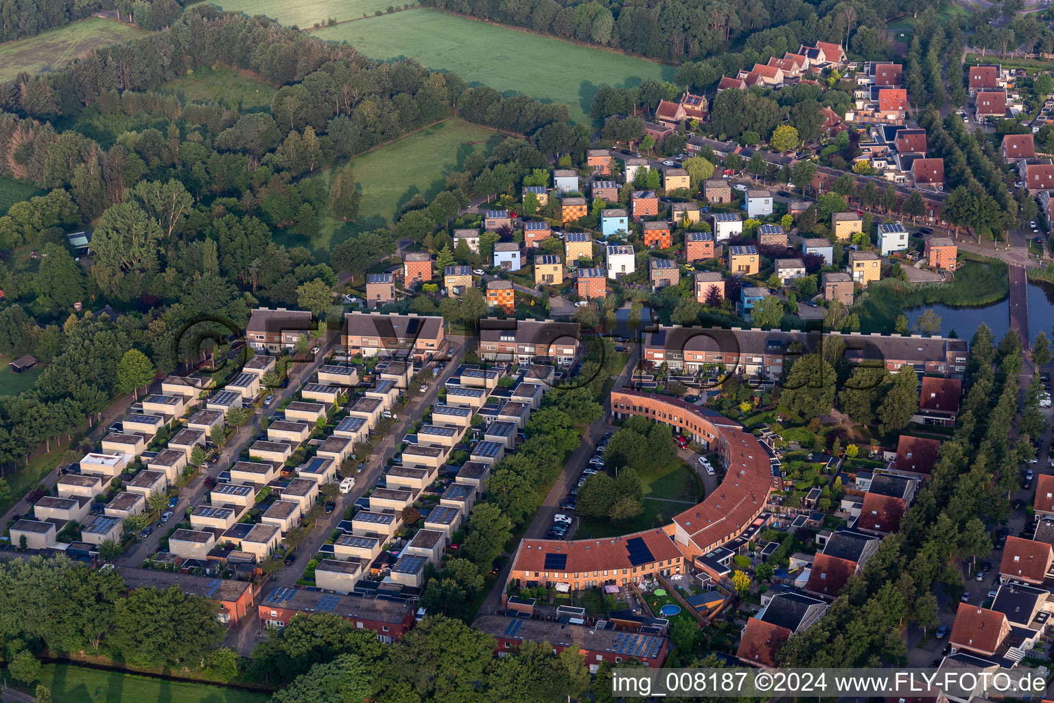 Vue aérienne de Enschede dans le département Overijssel, Pays-Bas