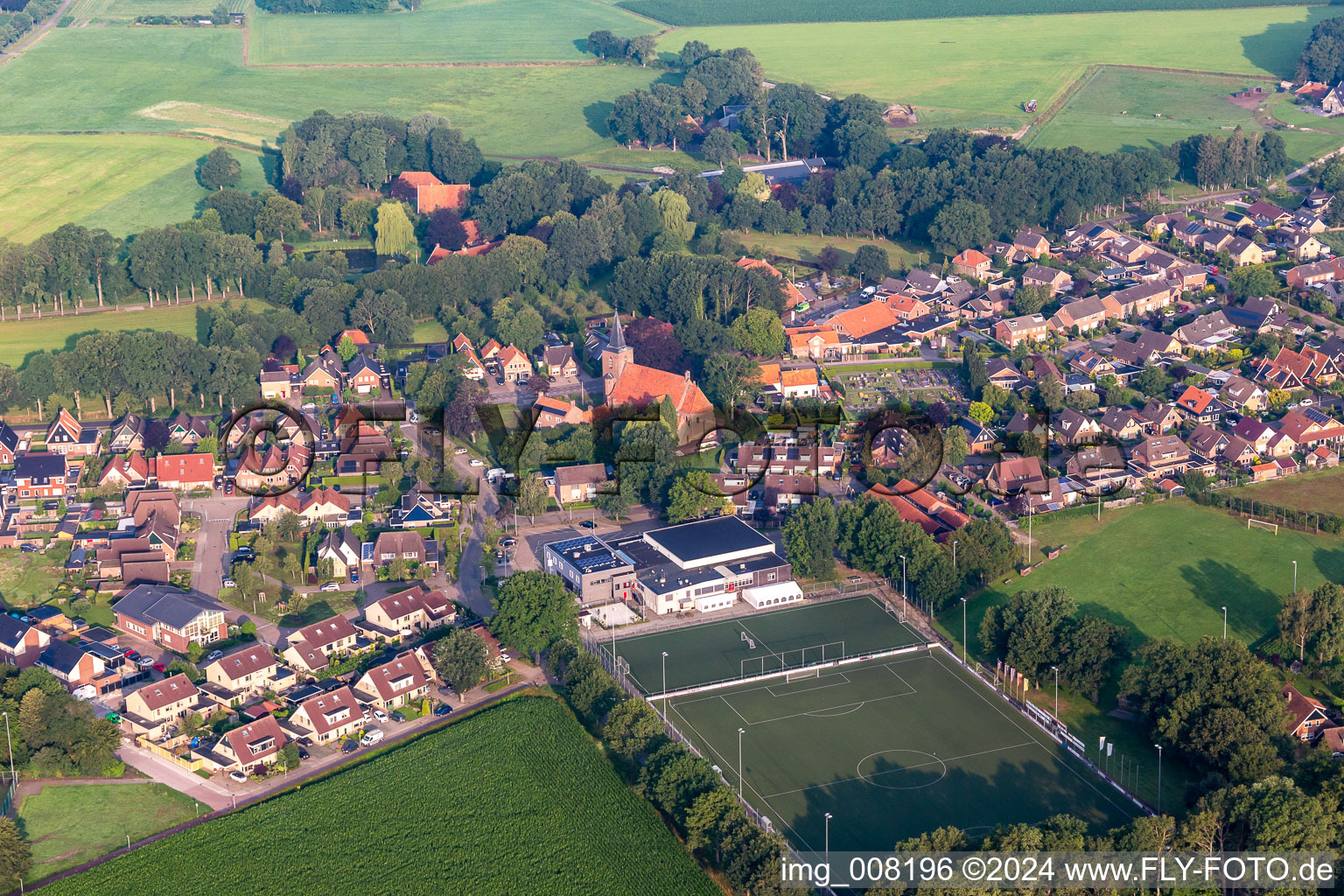 Vue aérienne de Buurse dans le département Overijssel, Pays-Bas