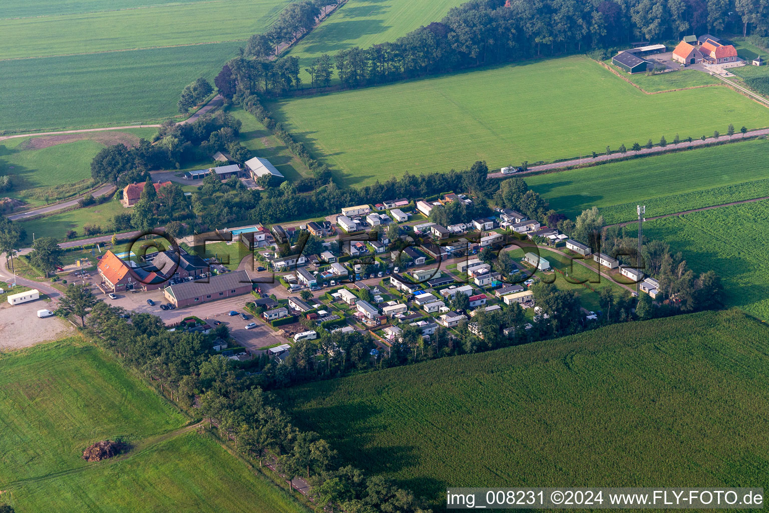 Vue aérienne de Camping De Goede Hoop à Eibergen dans le département Gueldre, Pays-Bas