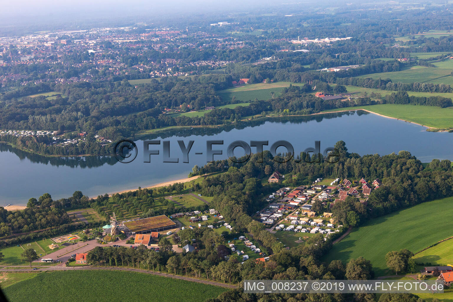 Vue aérienne de Camping Sevink Molen à Winterswijk Meddo dans le département Gueldre, Pays-Bas
