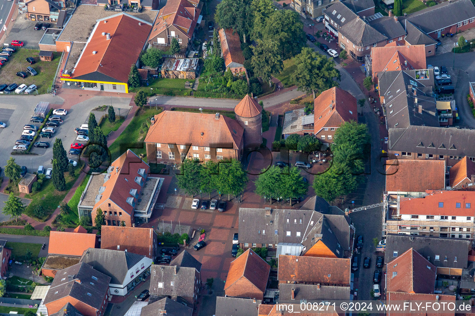 Vue aérienne de Château Ramsdorf à le quartier Ramsdorf in Velen dans le département Rhénanie du Nord-Westphalie, Allemagne