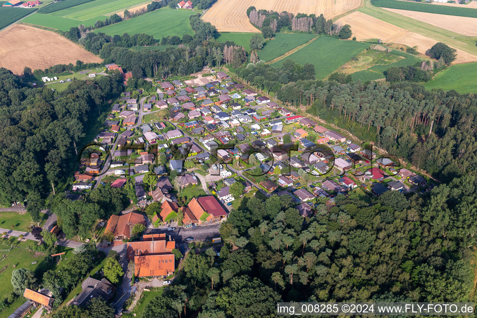 Vue aérienne de Complexe de maisons de vacances "Zone de loisirs Waldvelen à le quartier Waldvelen in Velen dans le département Rhénanie du Nord-Westphalie, Allemagne