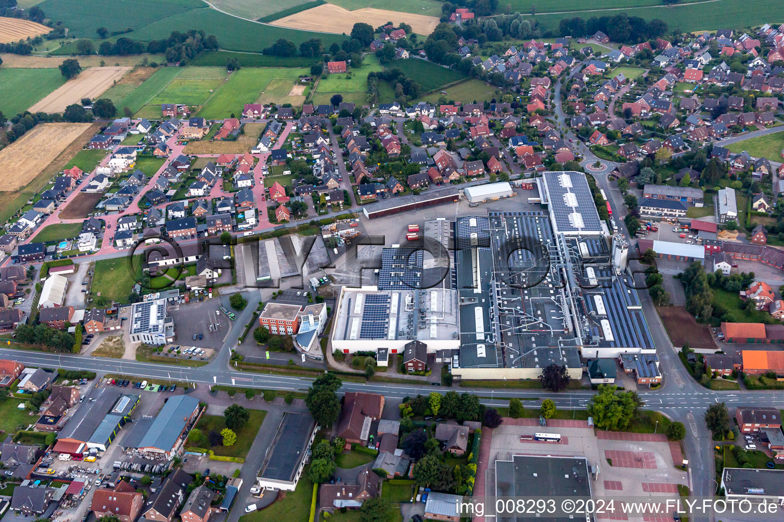 Vue aérienne de Usine de portes de Schwering à Groß Reken dans le département Rhénanie du Nord-Westphalie, Allemagne