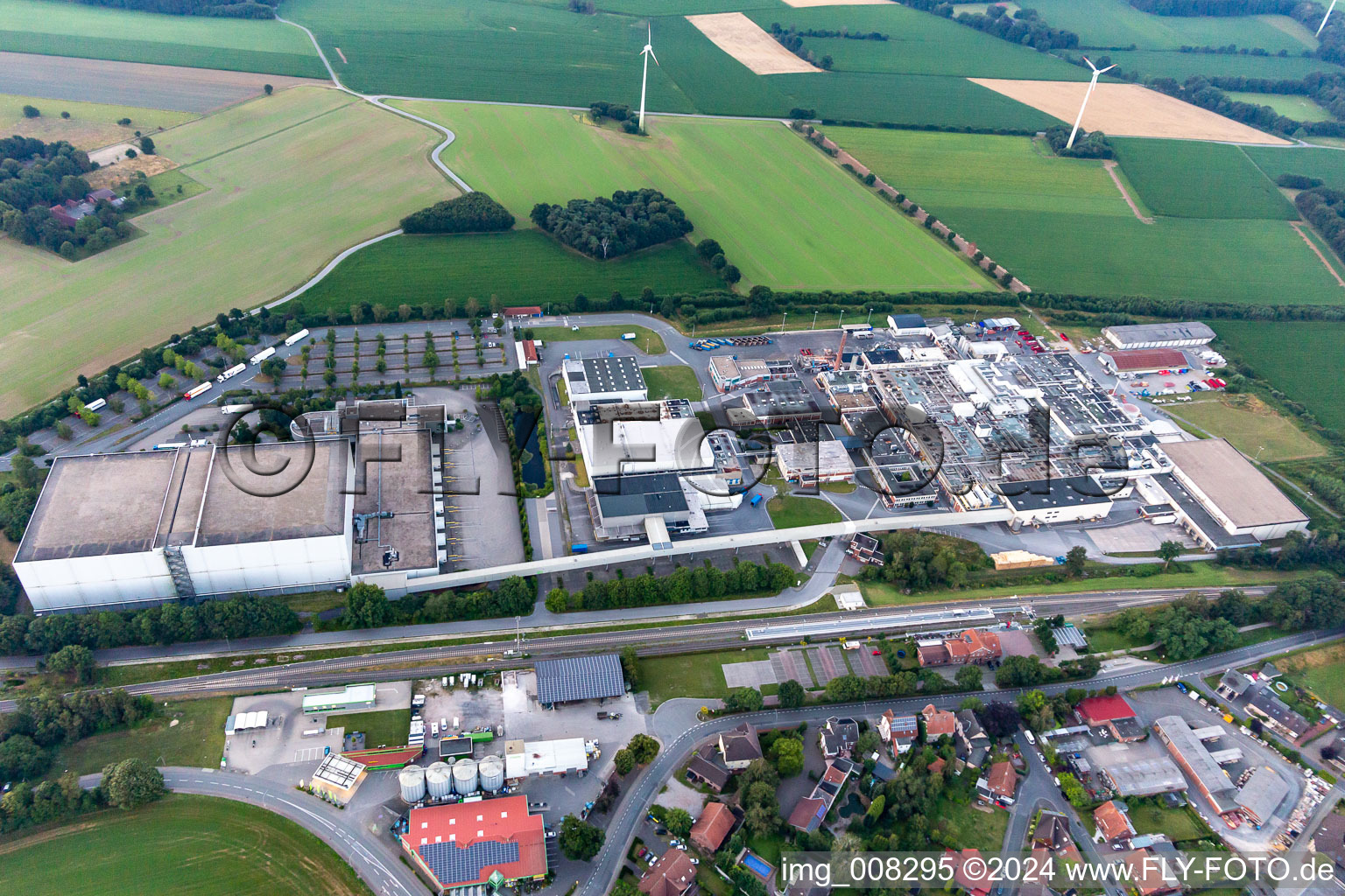 Vue aérienne de Locaux de l'usine du fabricant de produits alimentaires IGLO GmbH à le quartier Klein-Reken in Reken dans le département Rhénanie du Nord-Westphalie, Allemagne