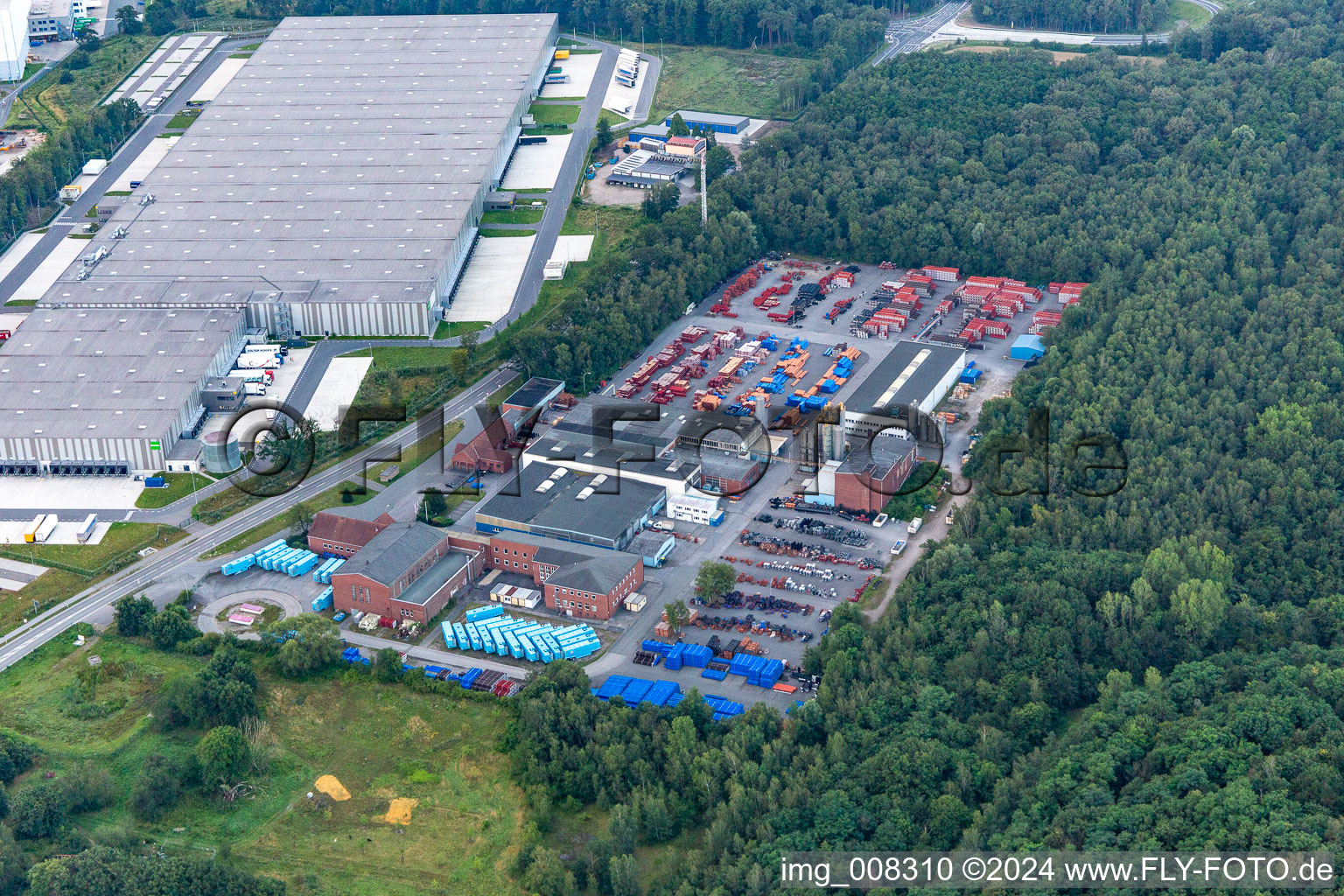 Vue aérienne de Anger Systemtechnik, Metro Central Logistique à le quartier Brassert in Marl dans le département Rhénanie du Nord-Westphalie, Allemagne