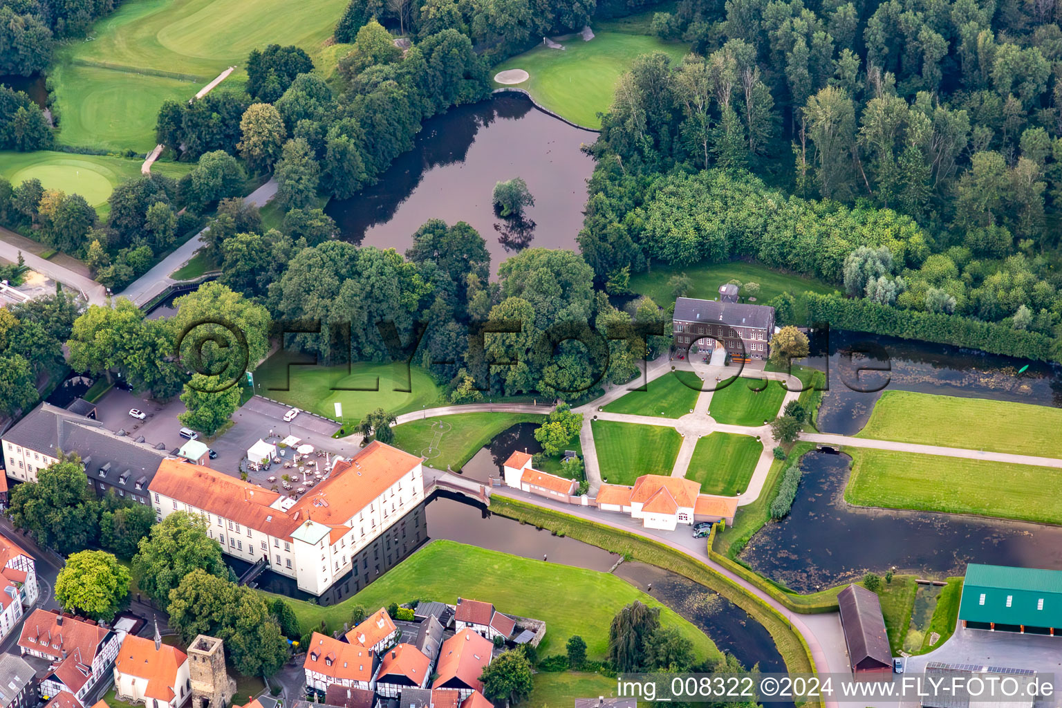 Vue aérienne de Club de golf Château Westerholt eV à le quartier Westerholt in Herten dans le département Rhénanie du Nord-Westphalie, Allemagne