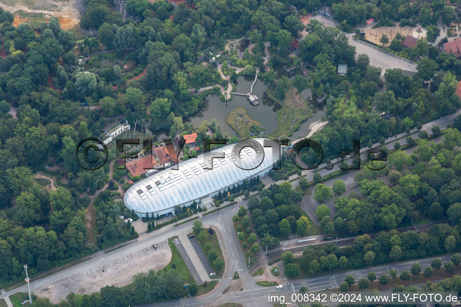 Vue aérienne de Parc du zoo « ZOOM Erlebniswelt » dans la salle Asie du quartier de Bismarck à Gelsenkirchen dans le département Rhénanie du Nord-Westphalie, Allemagne