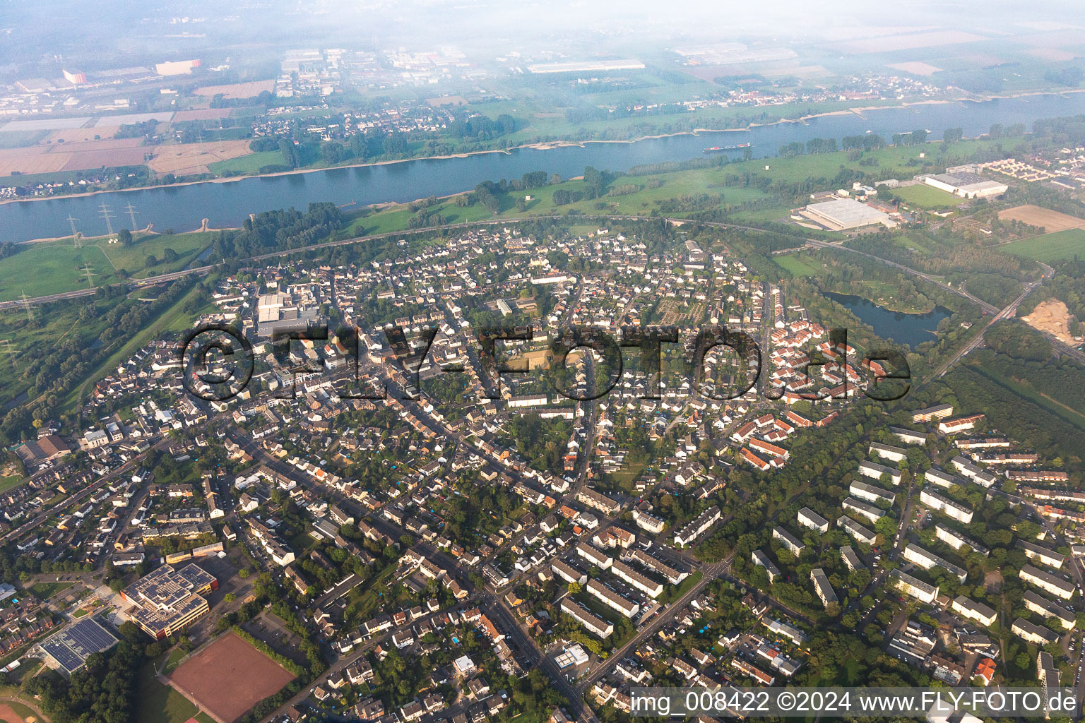 Vue aérienne de À l'embouchure de la Wupper à Rheindorf dans le département Rhénanie du Nord-Westphalie, Allemagne