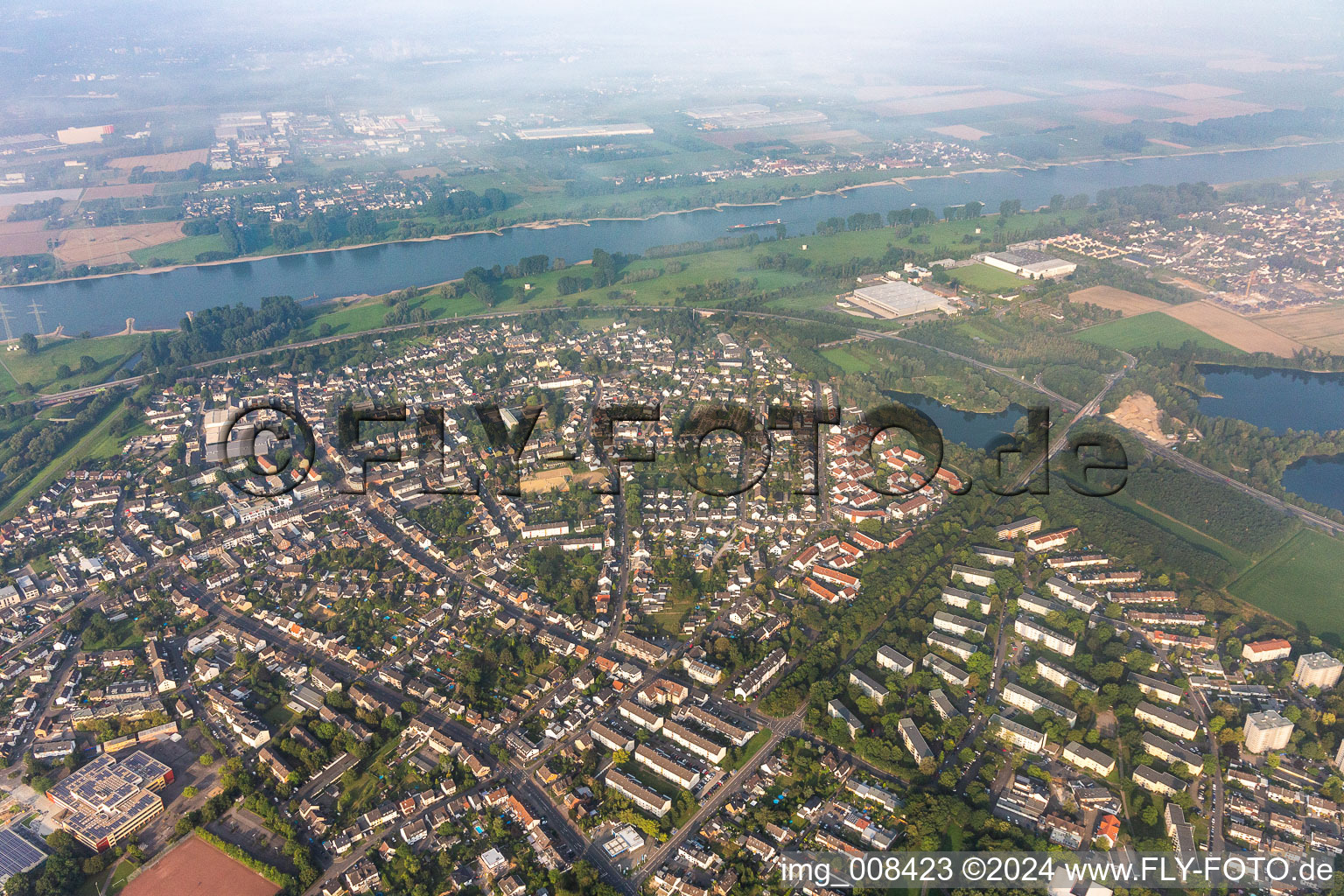 Vue aérienne de À l'embouchure de la Wupper à Rheindorf dans le département Rhénanie du Nord-Westphalie, Allemagne