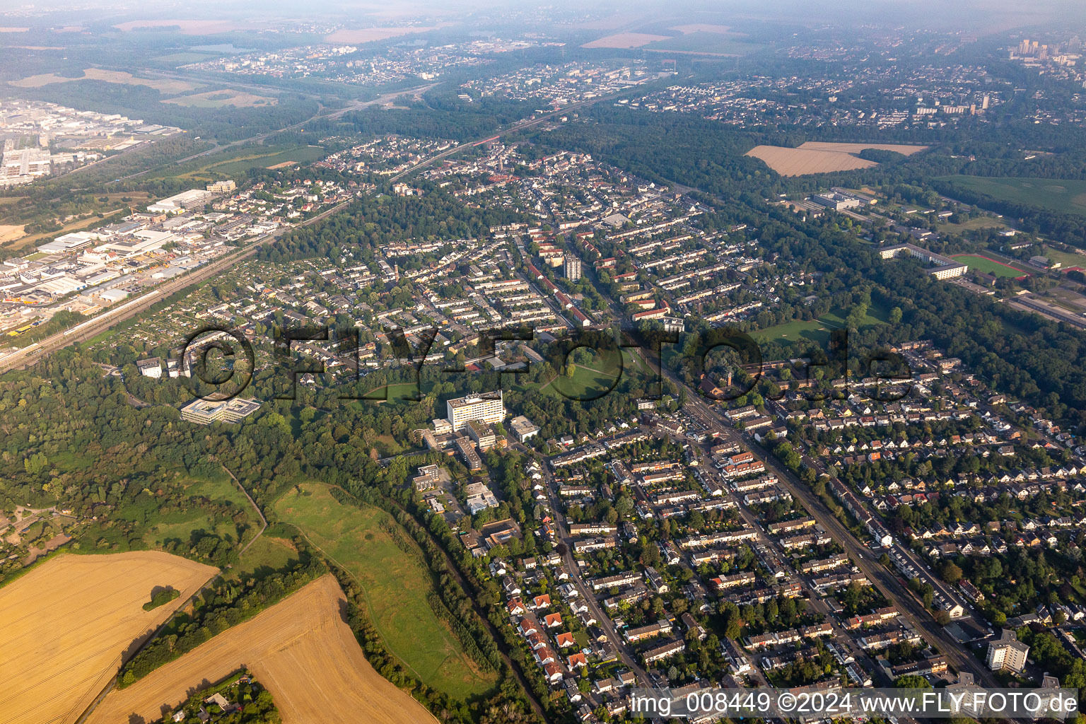 Vue aérienne de Hôpital Saint-Esprit à Longerich dans le département Rhénanie du Nord-Westphalie, Allemagne