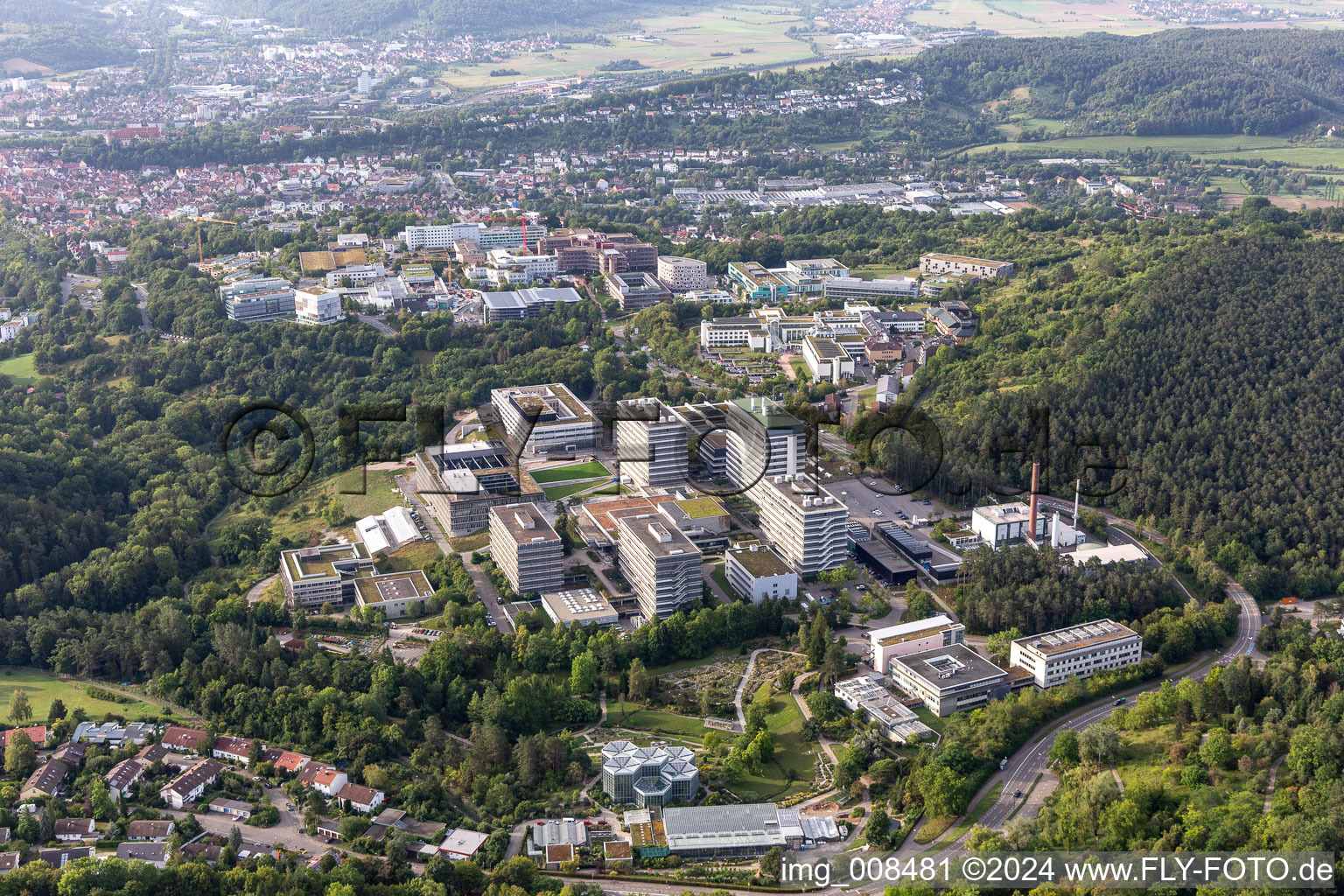 Vue aérienne de Campus universitaire Tübingen sur la Schnarrenbergstrasse à Tübingen dans le département Bade-Wurtemberg, Allemagne